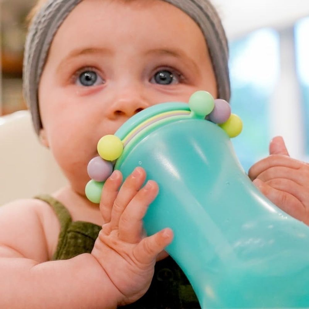 Melii, sensoryczny bidon ze słomką, niebieski