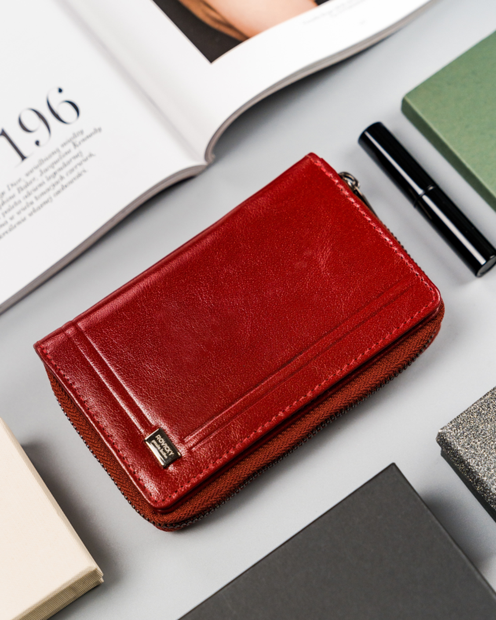 Pionowy portfel damski z bawolej skóry, zamykany na zatrzask, RFID, Rovicky