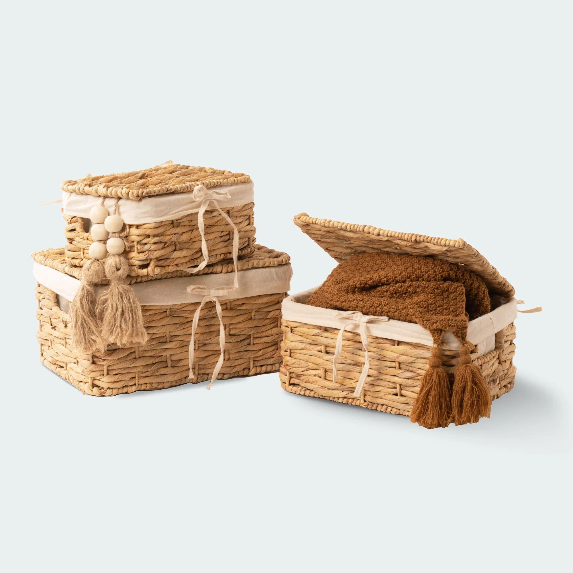 Nesting Rectangular Woven Baskets with Lid and Linen Lining, Set of 3