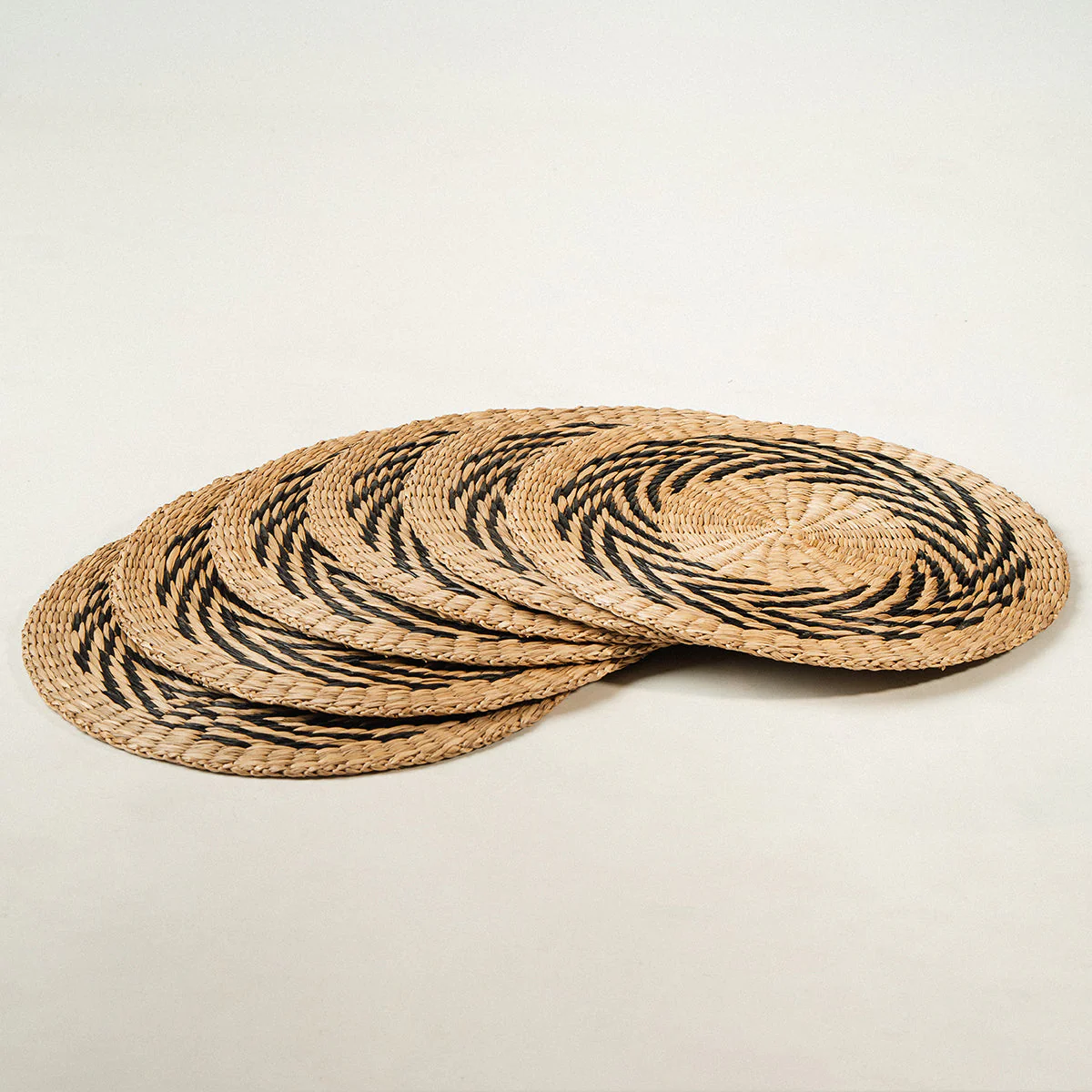 Black Swirl Seagrass Woven Placemat Set Of 6