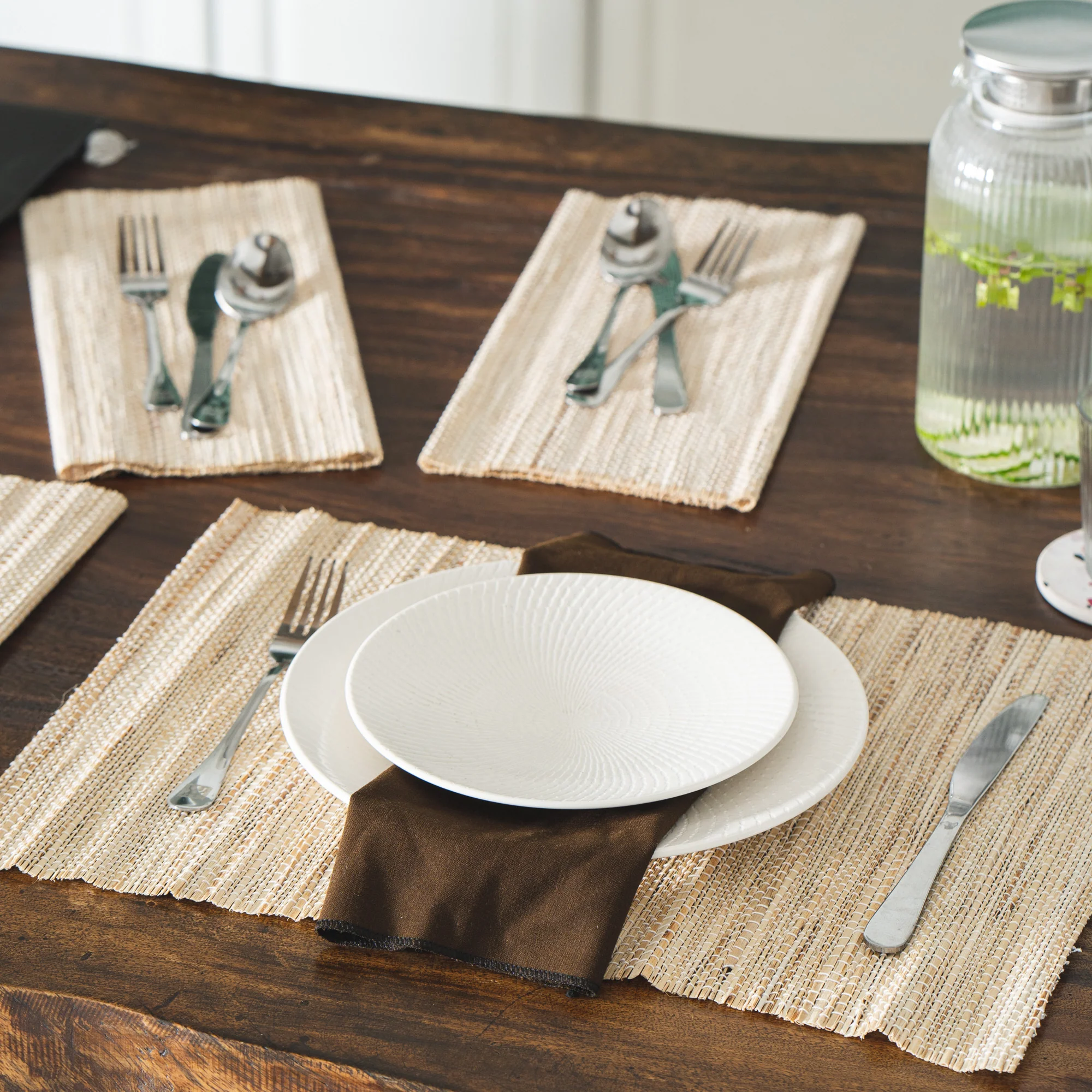 Rectangular Neutral Seagrass Placemat Set