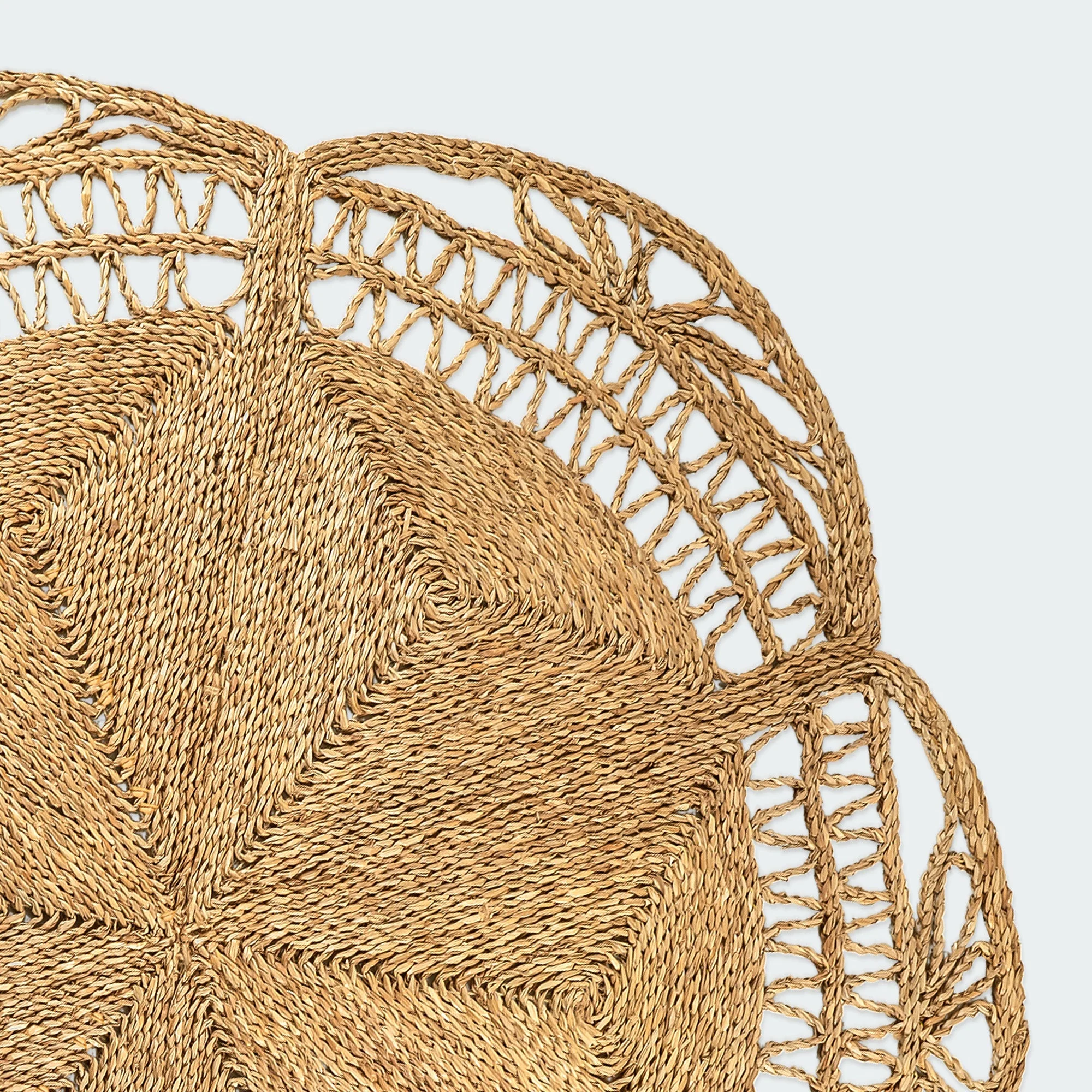 Handwoven Seagrass Rug - Flower Design