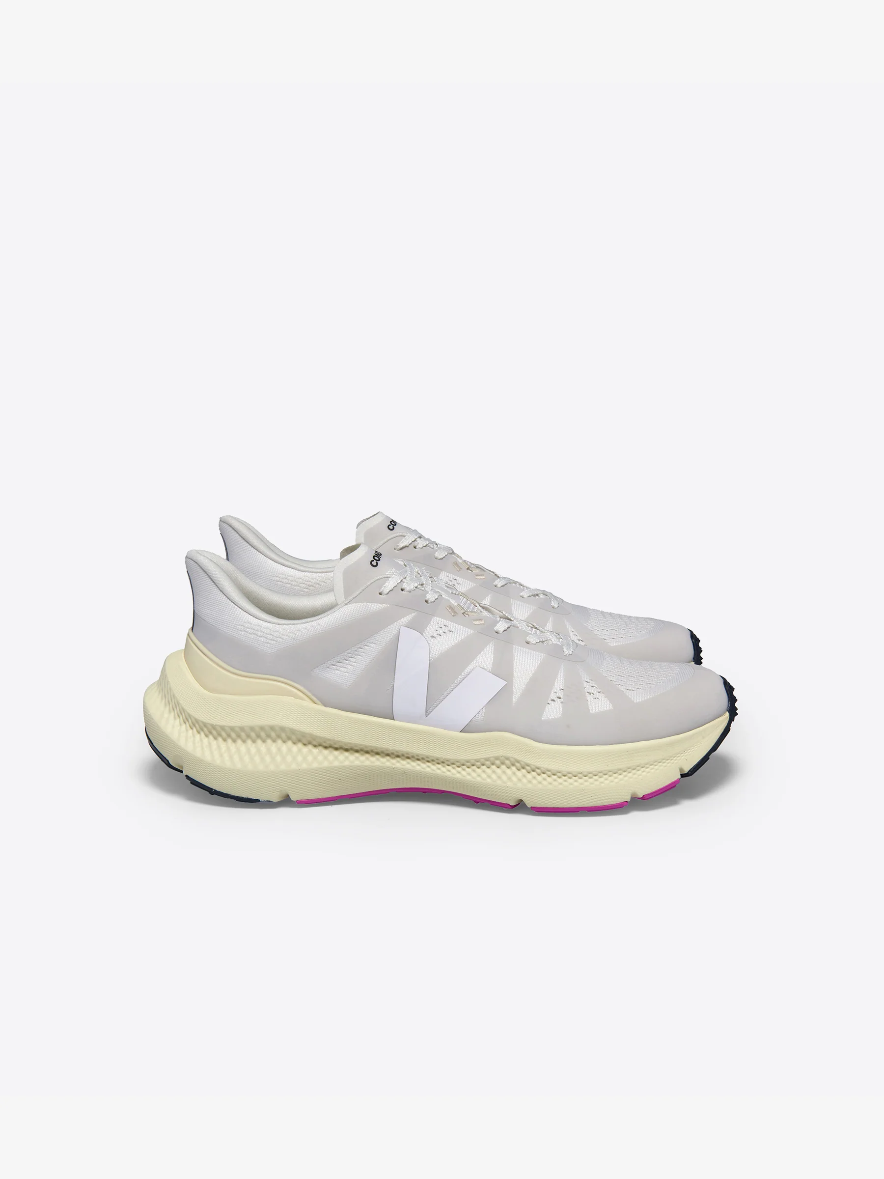 Condor 3 Engineered-Mesh Full White Sneaker