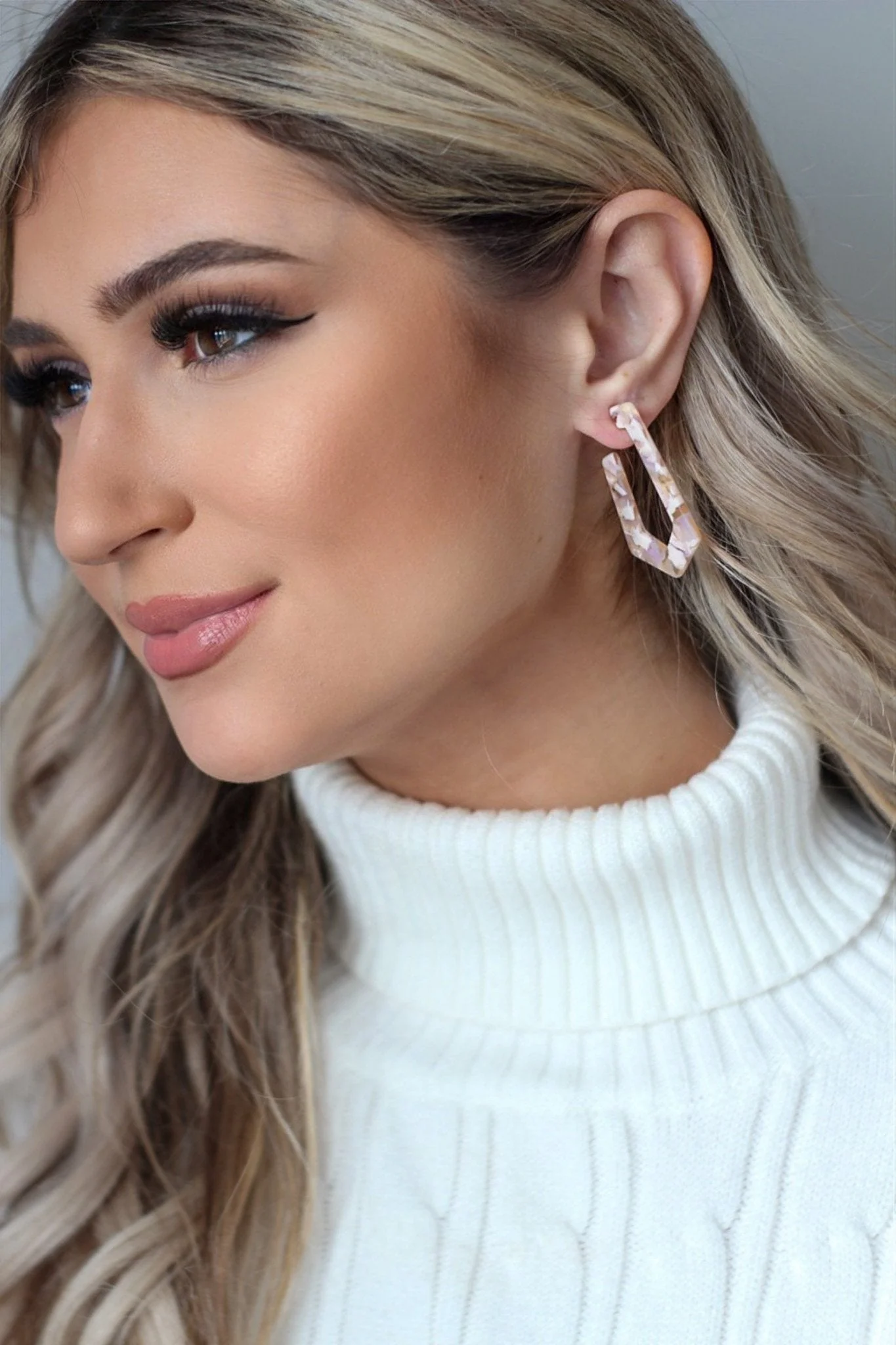 Acrylic Drop Earrings - Pink