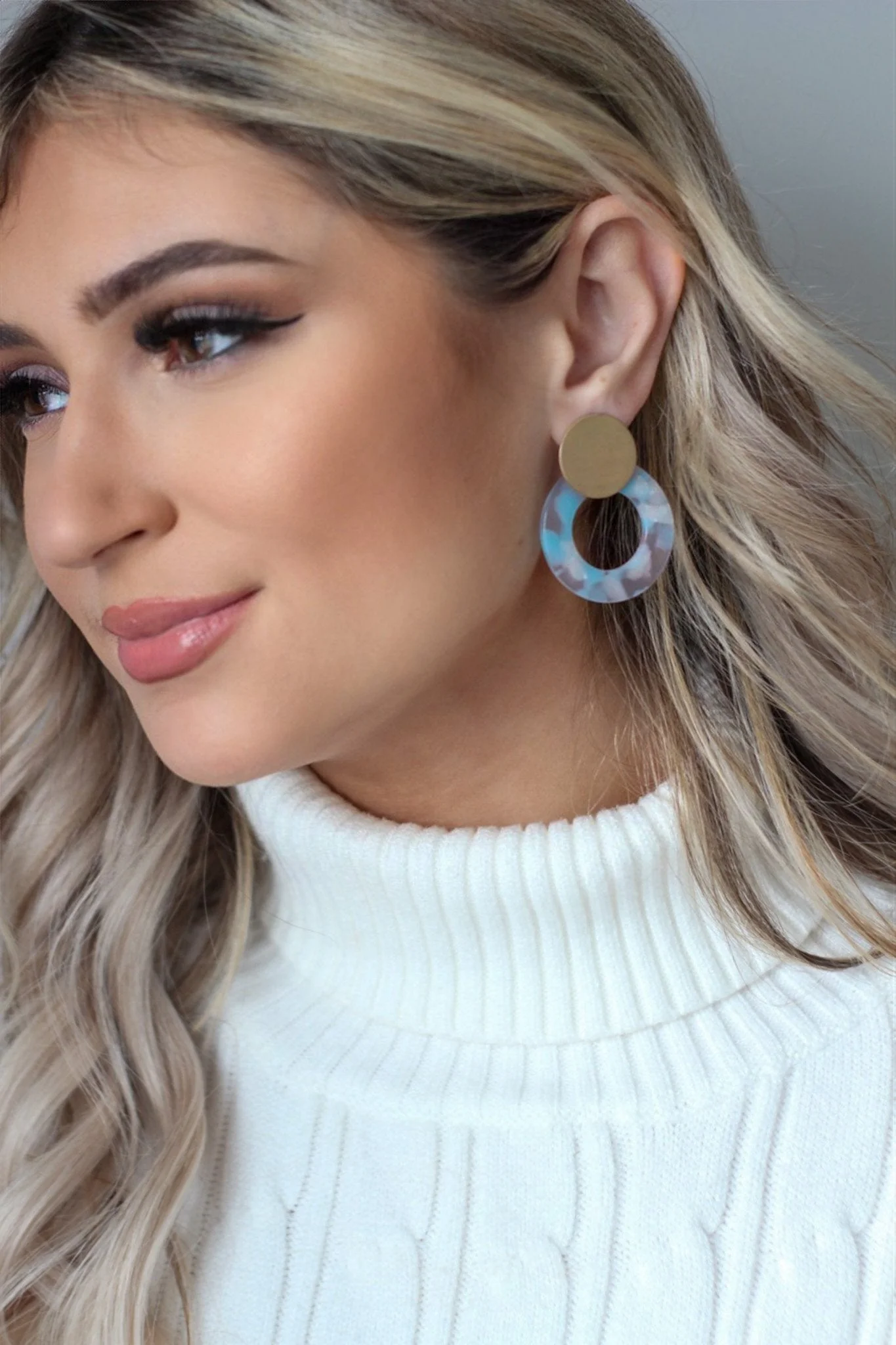 Round Acrylic Earrings - Blue & Gold