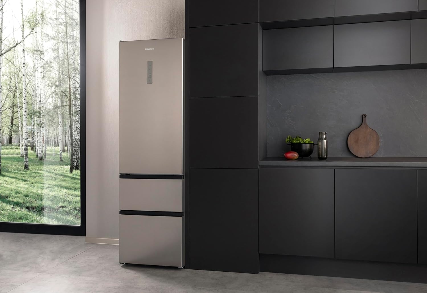 Hisense RB327N4AD2 Kühl-Gefrierkombination/ NoFrostPlus/ Multiflow 360°/ HolidayMode/ FreshZone/ 182,4 cm/ Kühlteil 171 l/ Gefrierteil 85 l/ 41 dB/ 287 kWh/ Jahr/ Edelstahl-Look