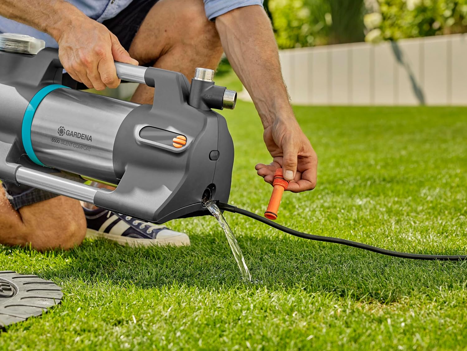 Gardena Gartenpumpe 6500 SilentComfort: Extra leise Bewässerungspumpe via App steuerbar, Fördermenge 6500 l/h, Trockenlaufsicherung, rostfreier Edelstahl, stromsparend und wasserfest (9059-20)