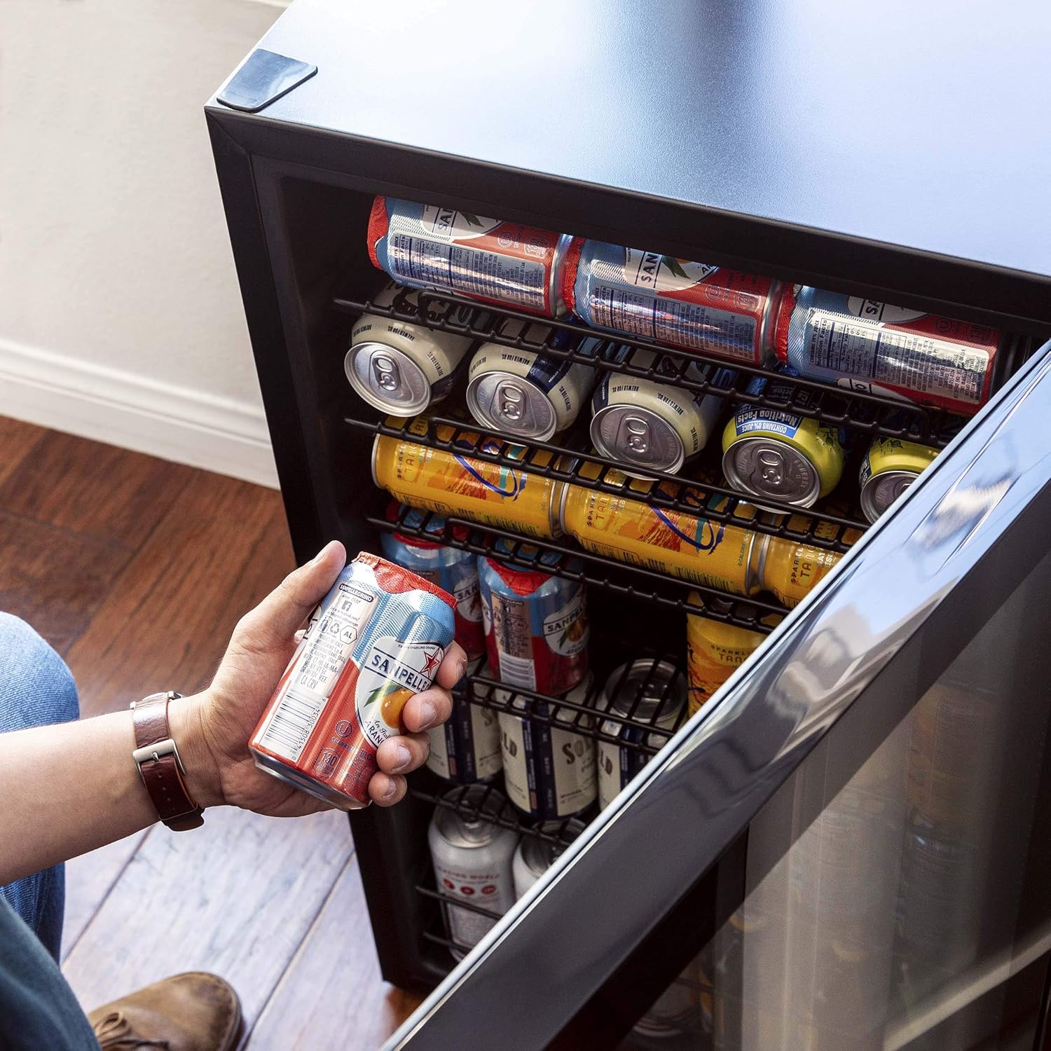 Getränkekühlschrank | Freistehender Kühlschrank für 126 Dosen mit Glastür mit Scharnier rechts | Mini-Getränkekühlschrank, perfekt für Bier, Wein, Limonade und kühlere Getränke