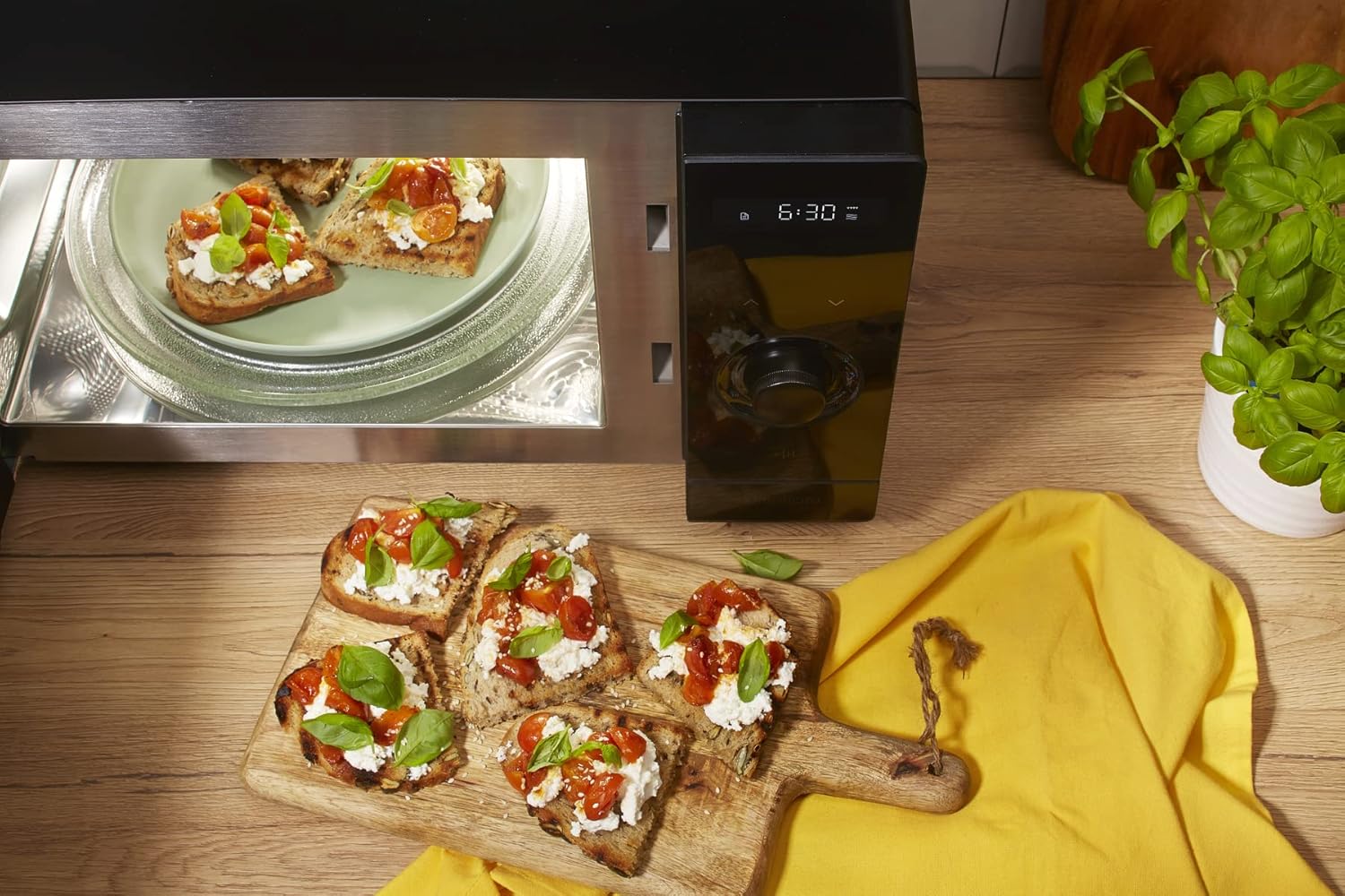 Gorenje MO 20 A3X Mikrowelle/ ChildLock/ AquaClean/ TouchControl/ SmartDisplay/Auftaufunktion/ 11 Automatikprogramme/ 5 Leistungsstufen/ 20l/ 800 W/ Edelstahl