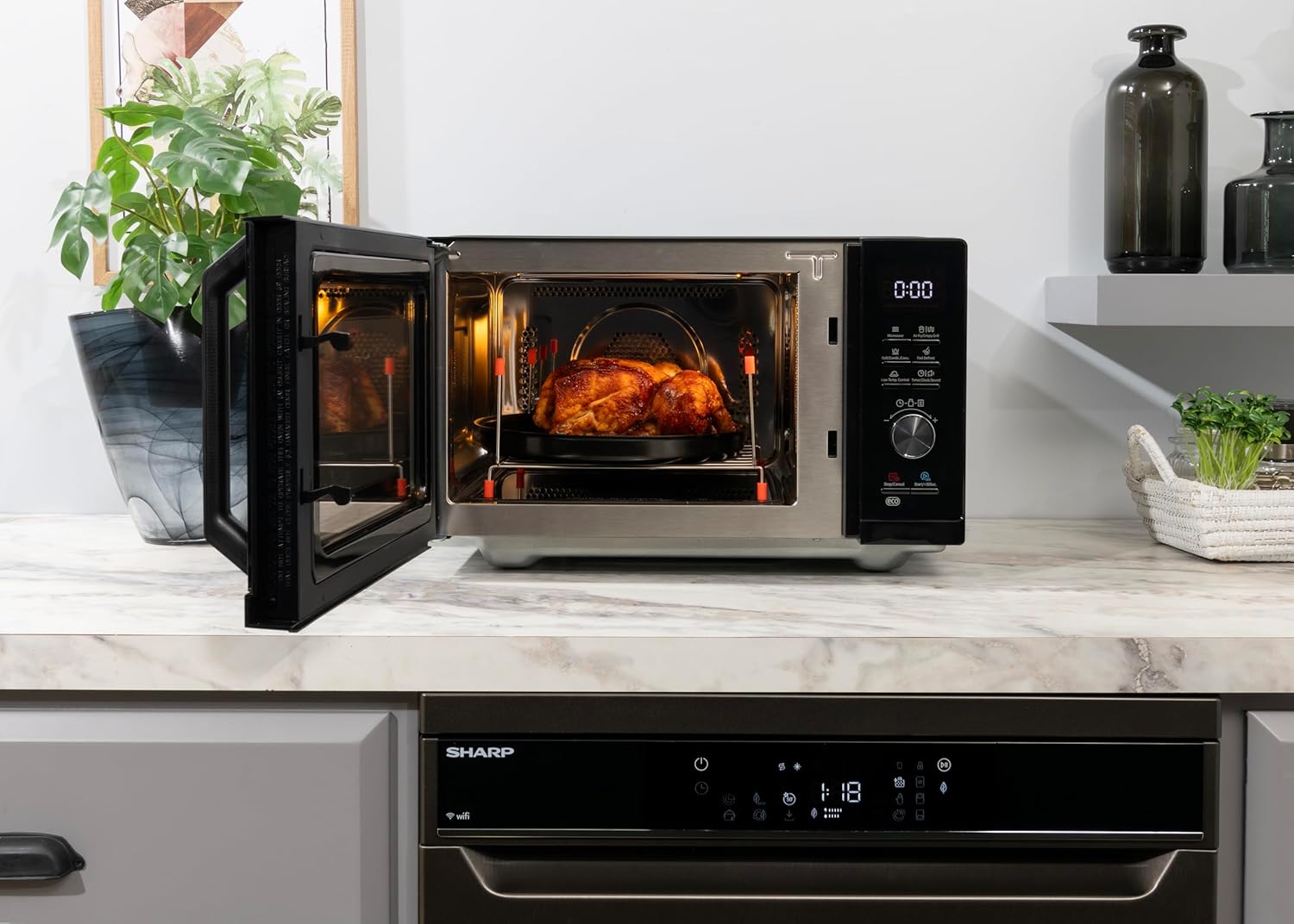 Sharp RCA271TB 5-in-1 Airfry-Mikrowelle 900W, Grill 1000 W, Heißluft & AirFry-Funktion, Konvektion 2100W, 27 L, 28 Autom.pr., Gewicht und zeitgesteuertes Auftauen, Schwarz