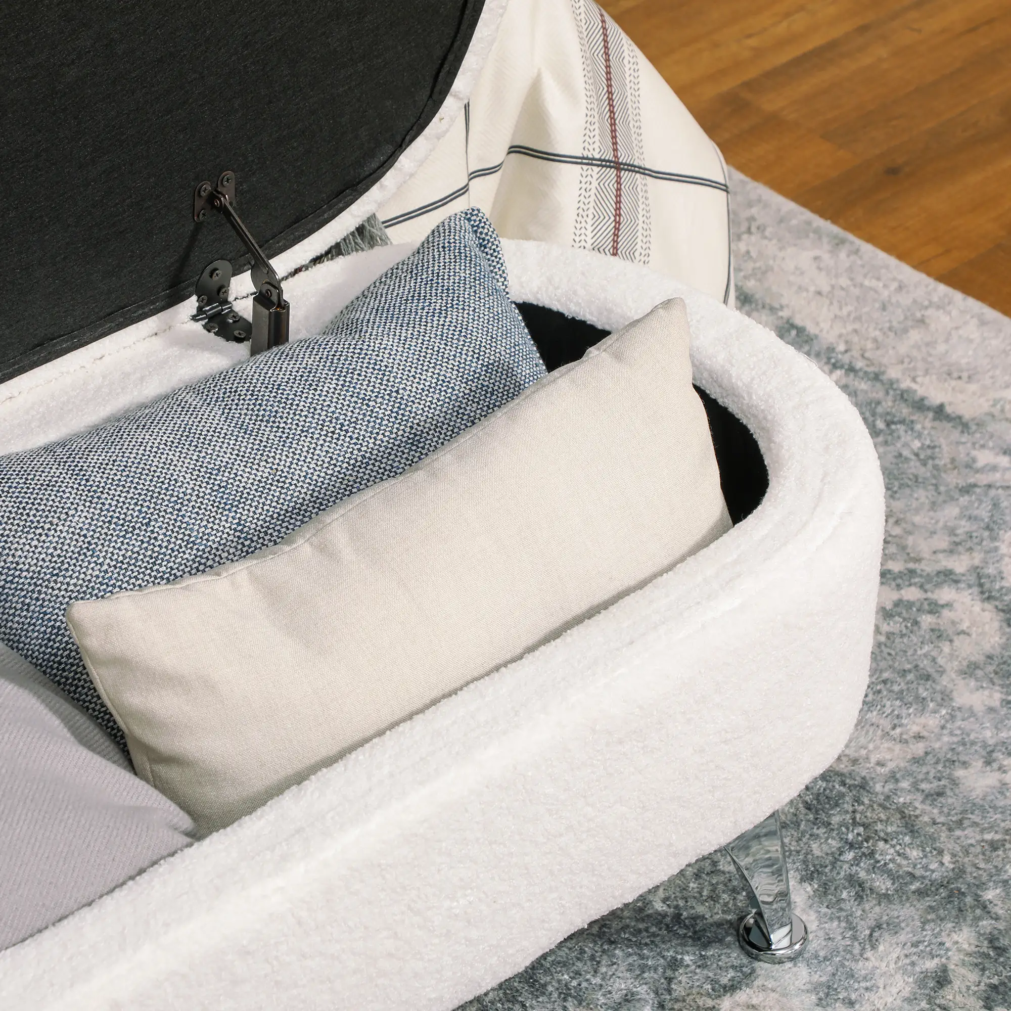 HOMCOM Sitzbank mit Stauraum 114 × 47 × 46,5 cm Weiß