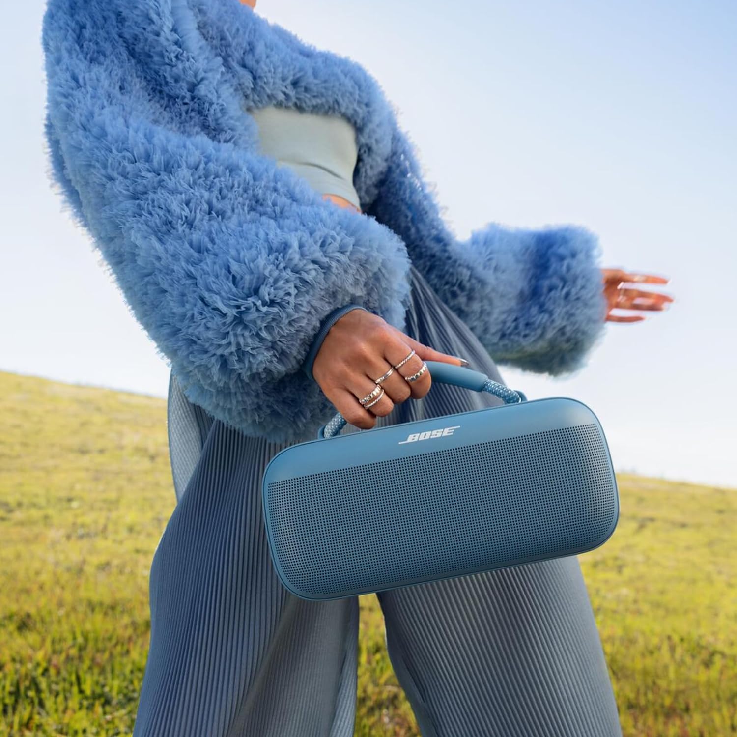 Bose Tragbarer SoundLink Max Lautsprecher, großer, wasserdichter Bluetooth-Lautsprecher, bis zu 20 Stunden Akkulaufzeit, USB-C, integrierter 3,5 mm AUX-Eingang, Schwarz