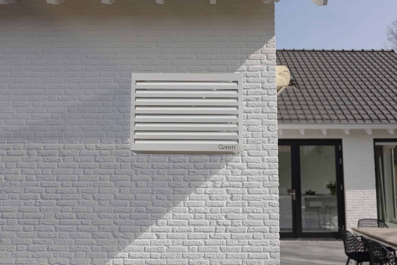 Qventi Abdeckung für Klimaanlage - Anthrazit/Grau - Aluminium - Schutzgitter - Verkleidung - Einfache Montage - Größe S - Außenmaße (LxBxH): 100 x 50 x 75 cm