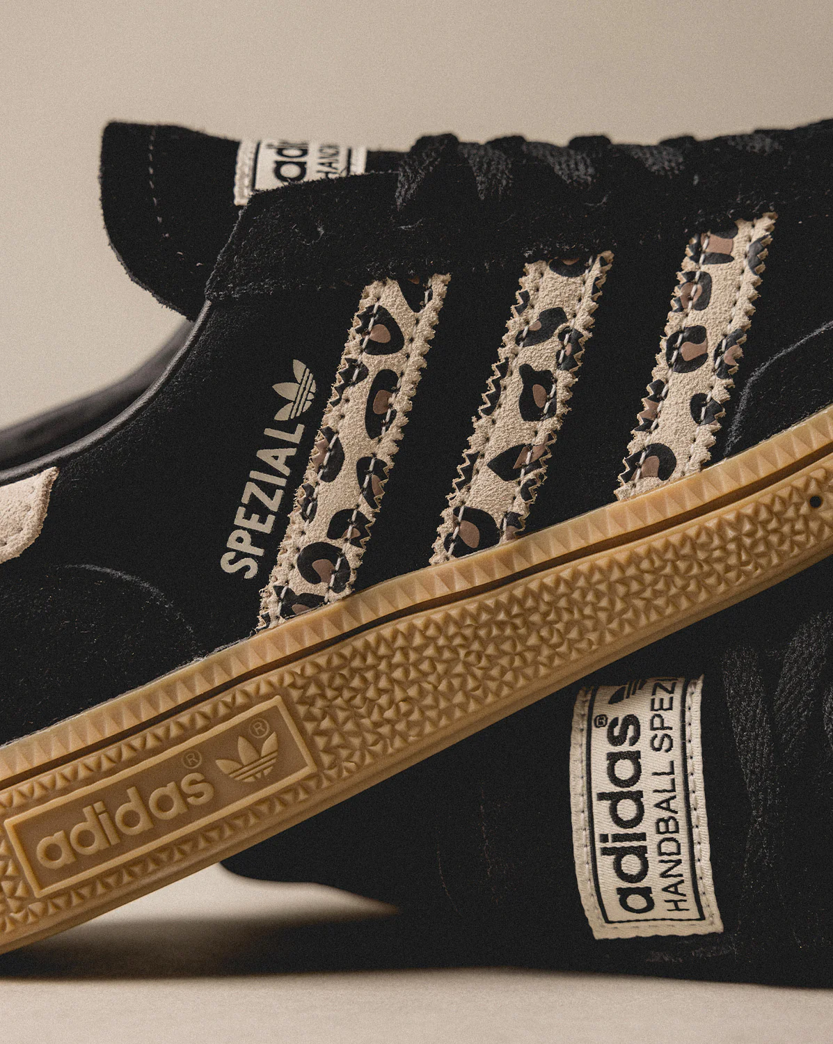 Drei Streifen Handball Spezial W