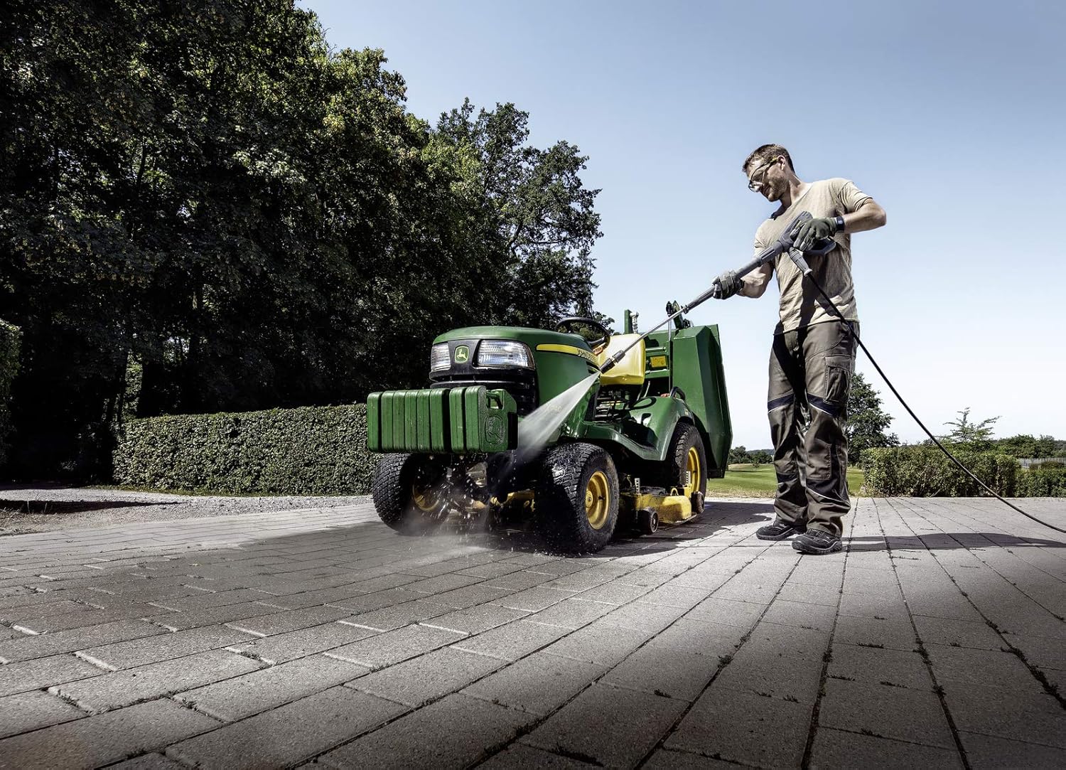 Kärcher Hochdruckreiniger HD 5/17 CX Plus (Kaltwasser, Fördermenge: 500 l/h, Arbeitsdruck: 17 MPa, Kompakt-Klasse, mit Schlauchtrommel, leicht transportierbar, inkl. Dreckfräser, 10 m Schlauch)