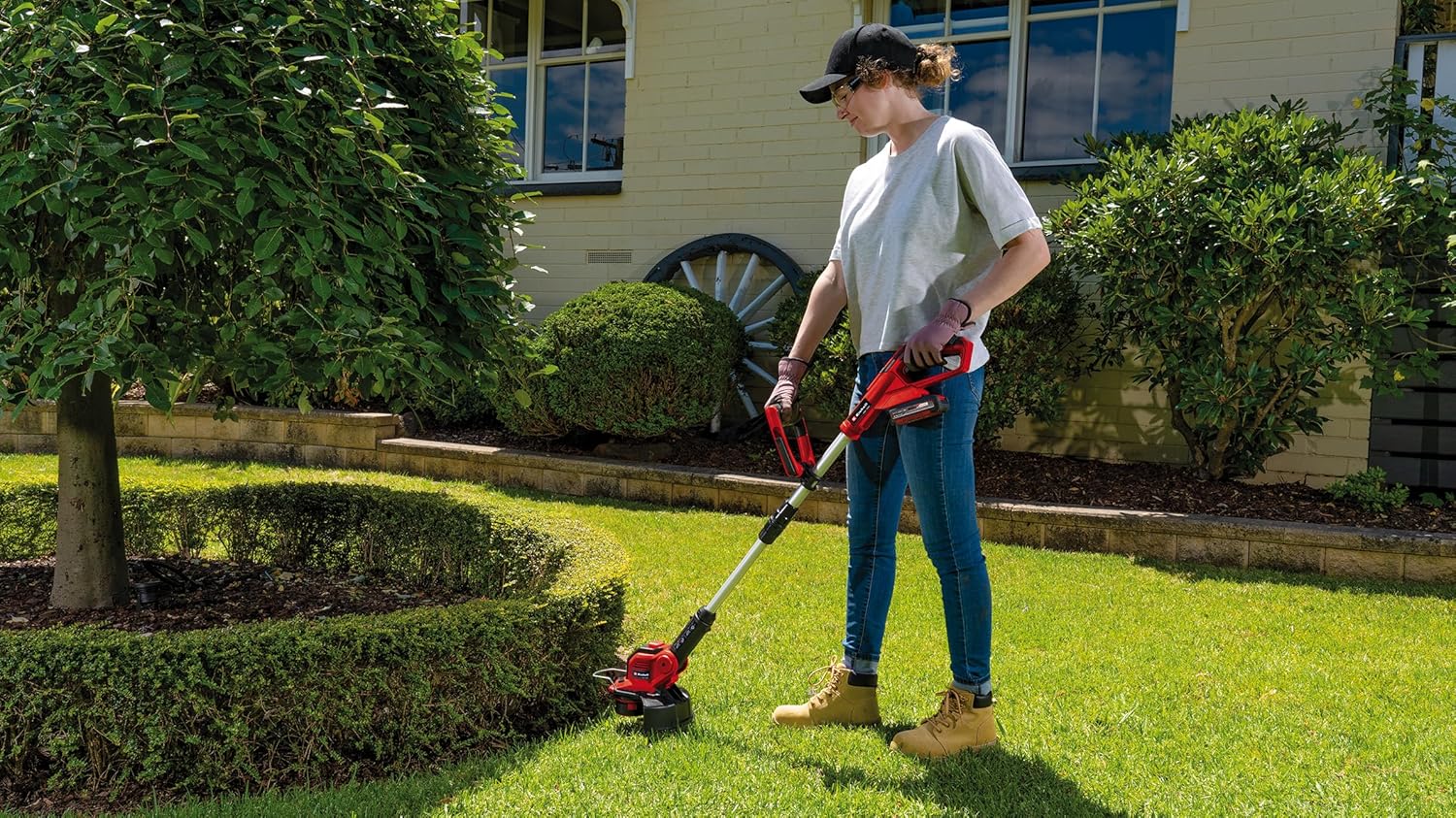 Einhell Akku-Rasenmäher GE-CM 36/36 Li Kit Power X-Change (36 V, 36 cm Schnittbreite, bis 400 m², Brushless, 40L Fangkorb, 25-75 mm Schnitthöhe, inkl. 2x 4,0 Ah Akku + 2x Ladegerät)