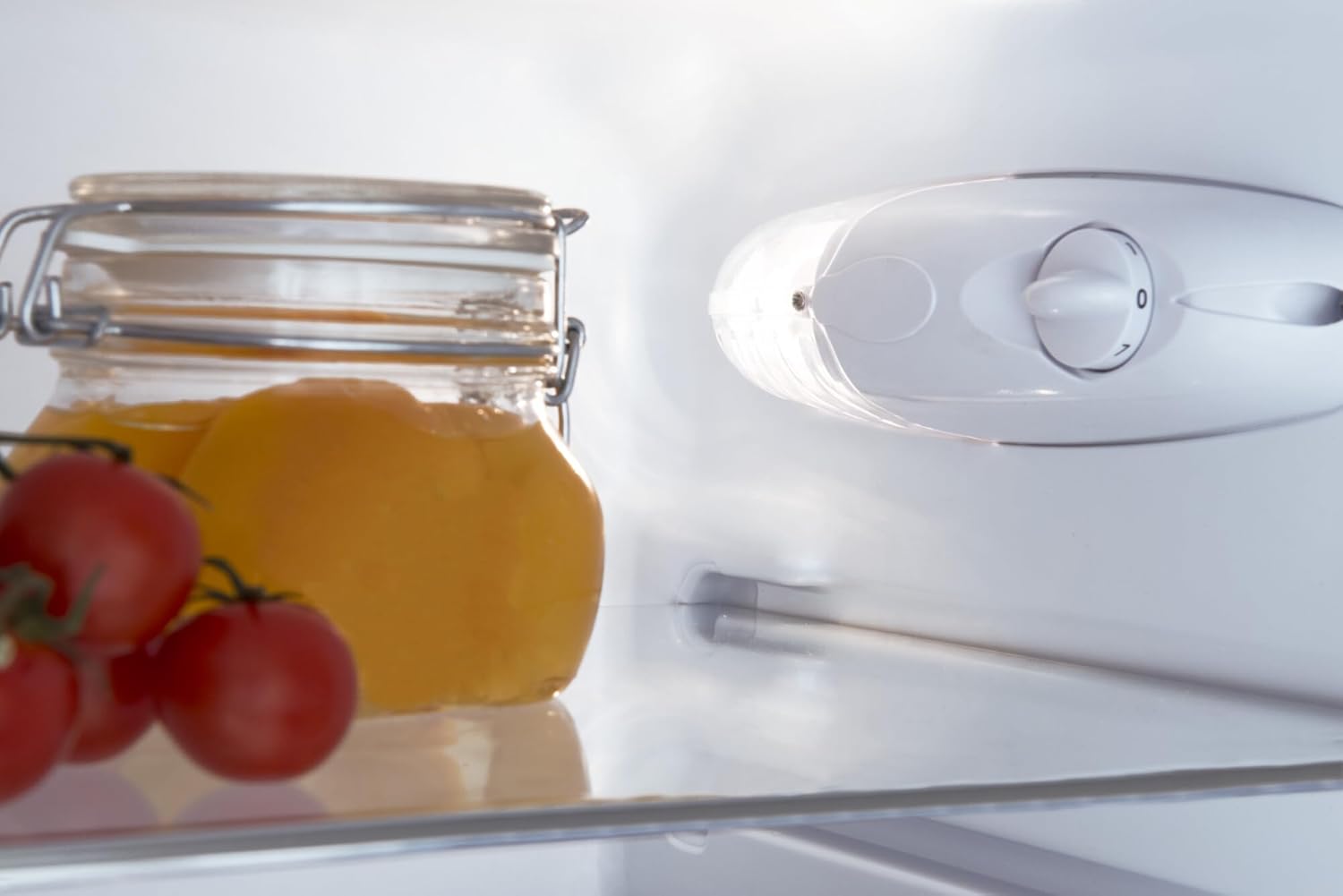 Amica KGC 15632 T Retro Kühl-/Gefrierkombination / Ice Blue (Türkis) / 144cm (H) x 55cm (B) x 62cm (T) / Retro-Design / Kühlschrank mit Gefrierfach