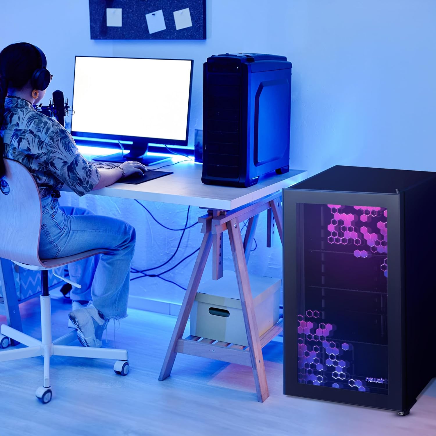 Getränkekühlschrank | Freistehender Kühlschrank für 126 Dosen mit Glastür mit Scharnier rechts | Mini-Getränkekühlschrank, perfekt für Bier, Wein, Limonade und kühlere Getränke