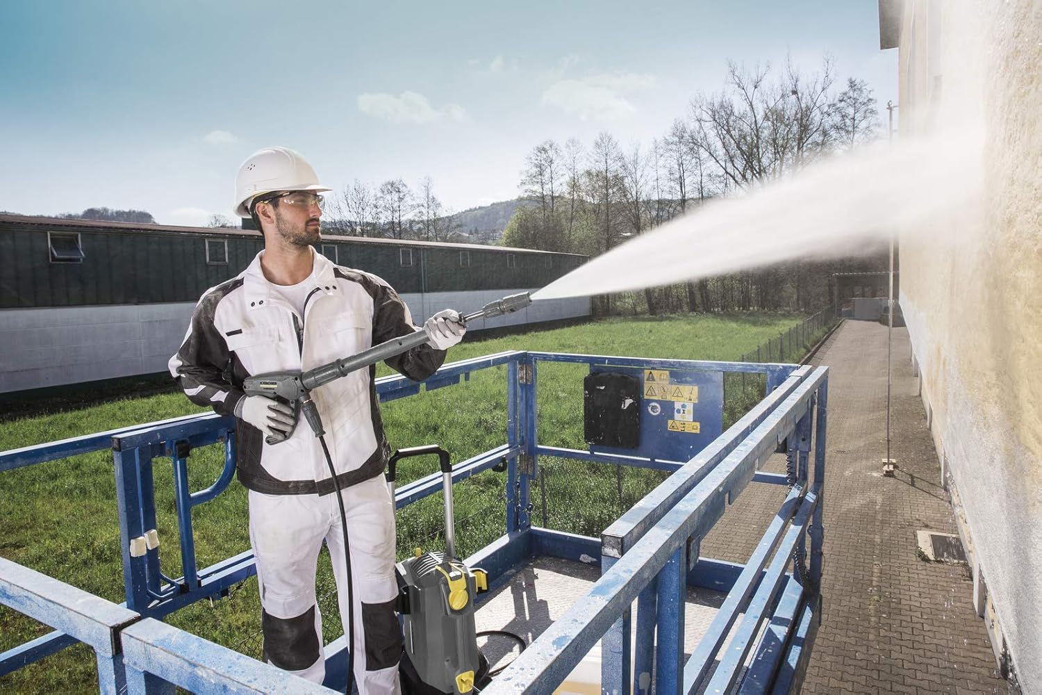 Kärcher Hochdruckreiniger HD 5/17 CX Plus (Kaltwasser, Fördermenge: 500 l/h, Arbeitsdruck: 17 MPa, Kompakt-Klasse, mit Schlauchtrommel, leicht transportierbar, inkl. Dreckfräser, 10 m Schlauch)