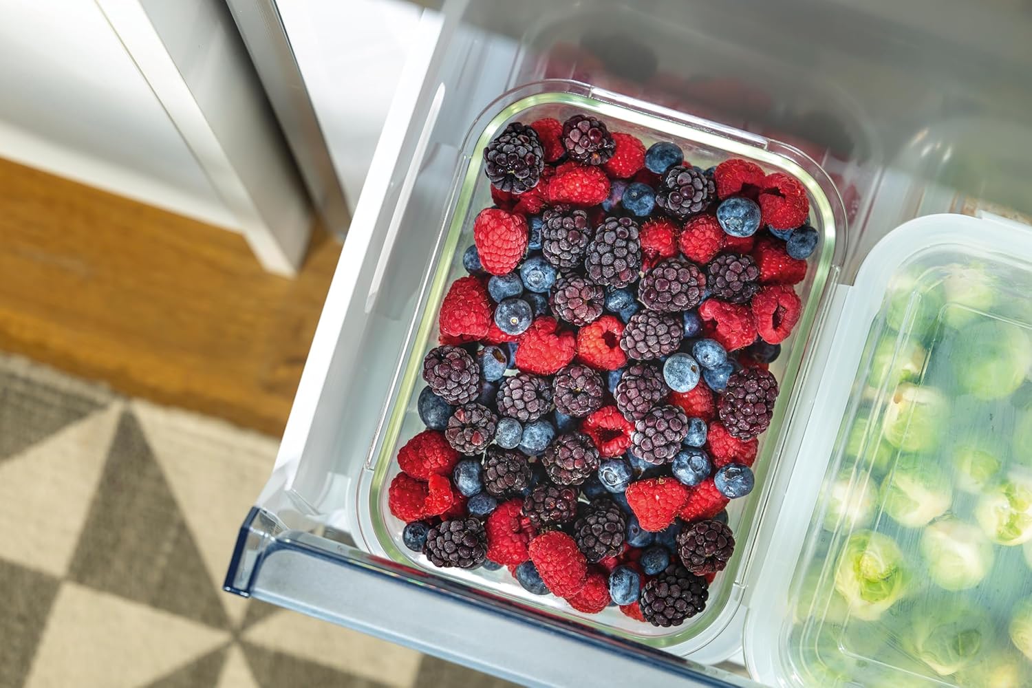 Gorenje N 619EAXL4 Kühl-Gefrier-Kombination/ LED Display/ 186 cm/ 300 l/ NoFrostPLus/ Gemüsefach mit Feuchteregler/ FastFreeze/ edelstahl