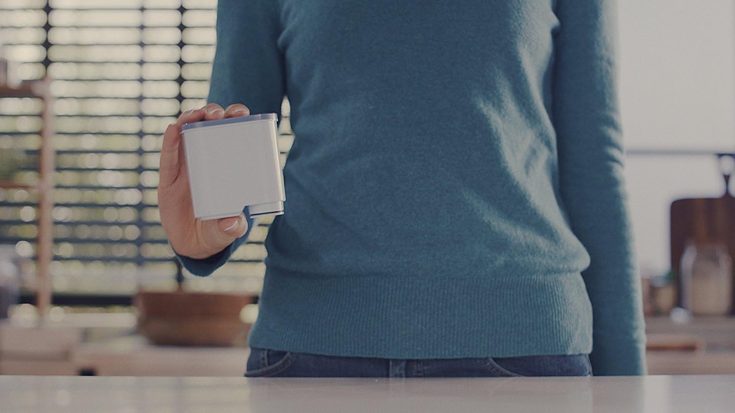 Krups Evidence One Kaffeevollautomat mit Milchschlauch, 12 Getränke, 2-Tassen-Funktion, Farbdisplay, Kaffeemaschine, TÜV-Siegel, Schwarz, EA895N10, Meteor Graphit