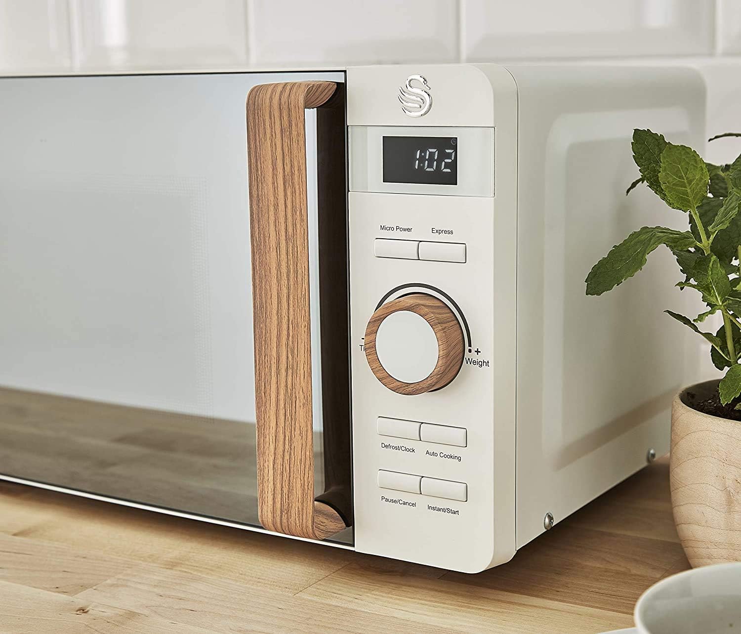 Swan Nordic Digitale Mikrowelle 20 l, 6 Betriebsstufen, 800 W Leistung, 30 Minuten Timer, einfache Reinigung, Auftau-Modus, modernes Design, Holz-Effekt, grau matt