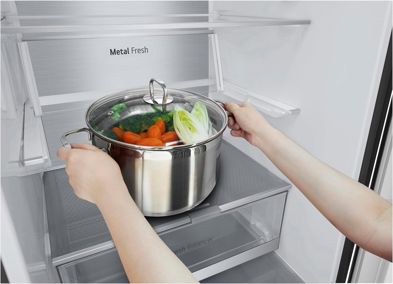 LG GBV22NCCEP Kühl-/Gefrierkombination – Smart Inverter Compressor, Total No Frost, Modern Flat Door Design, Matt Schwarz Metallic, Energieeffizienz A