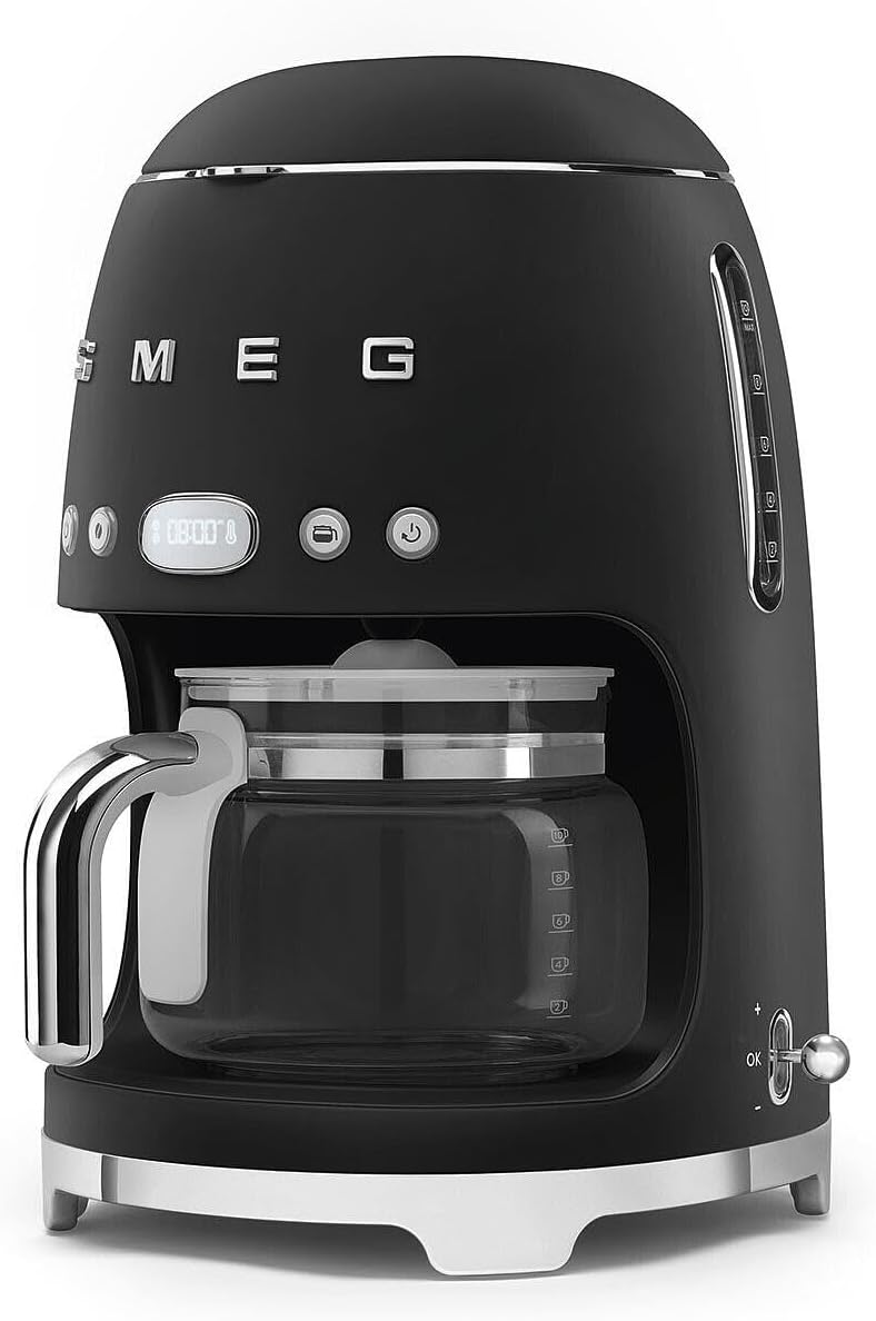Smeg, DCF02BLMEU, Filter-Kaffeemaschine, Aroma und Autostart-Funktion, Glaskaraffe bis 12 Tassen, 2 Intensitätsniveaus, Warmhaltefunktion, 1050W, Mattschwarz