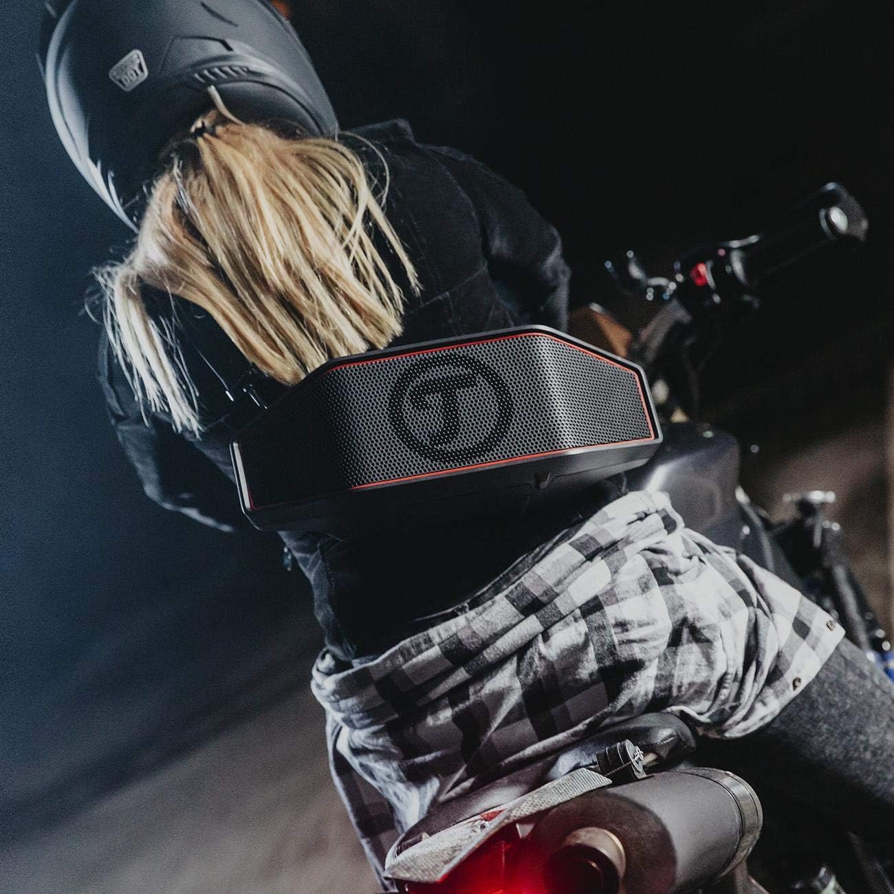 Teufel ROCKSTER Cross Tragbarer Bluetooth-Stereo-Speaker Lautsprecher Wireless Musik Akku bis zu 16 Stunden Strahlwassergeschützt nach IPX5 Schwarz