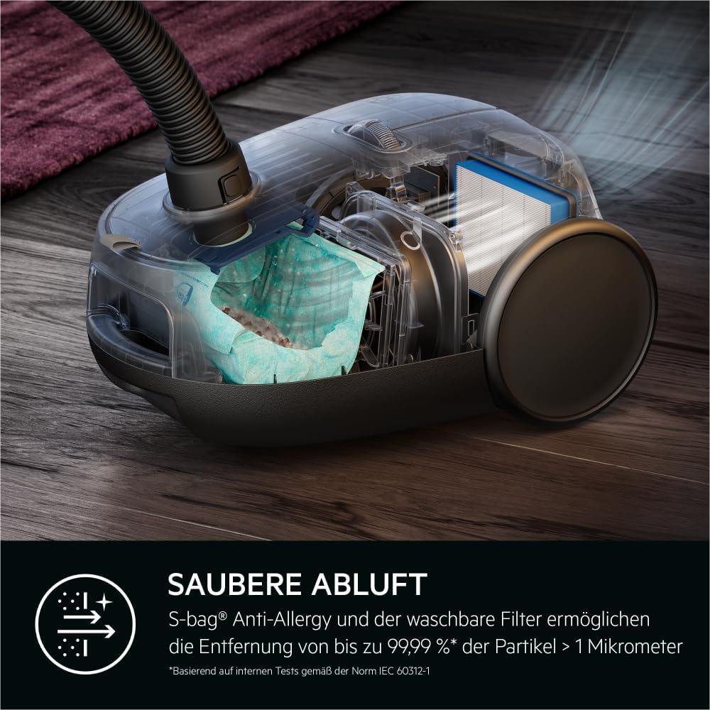 AEG CLEAN 6000 AB61C2DB Staubsauger mit Beutel / hohe Saugleistung / inkl. Polsterdüse / 50 % Recyclingkunststoff / ideal für Haustierbesitzer / Reinigen von Polstern / 12 m Kabel / 750 W / Blau
