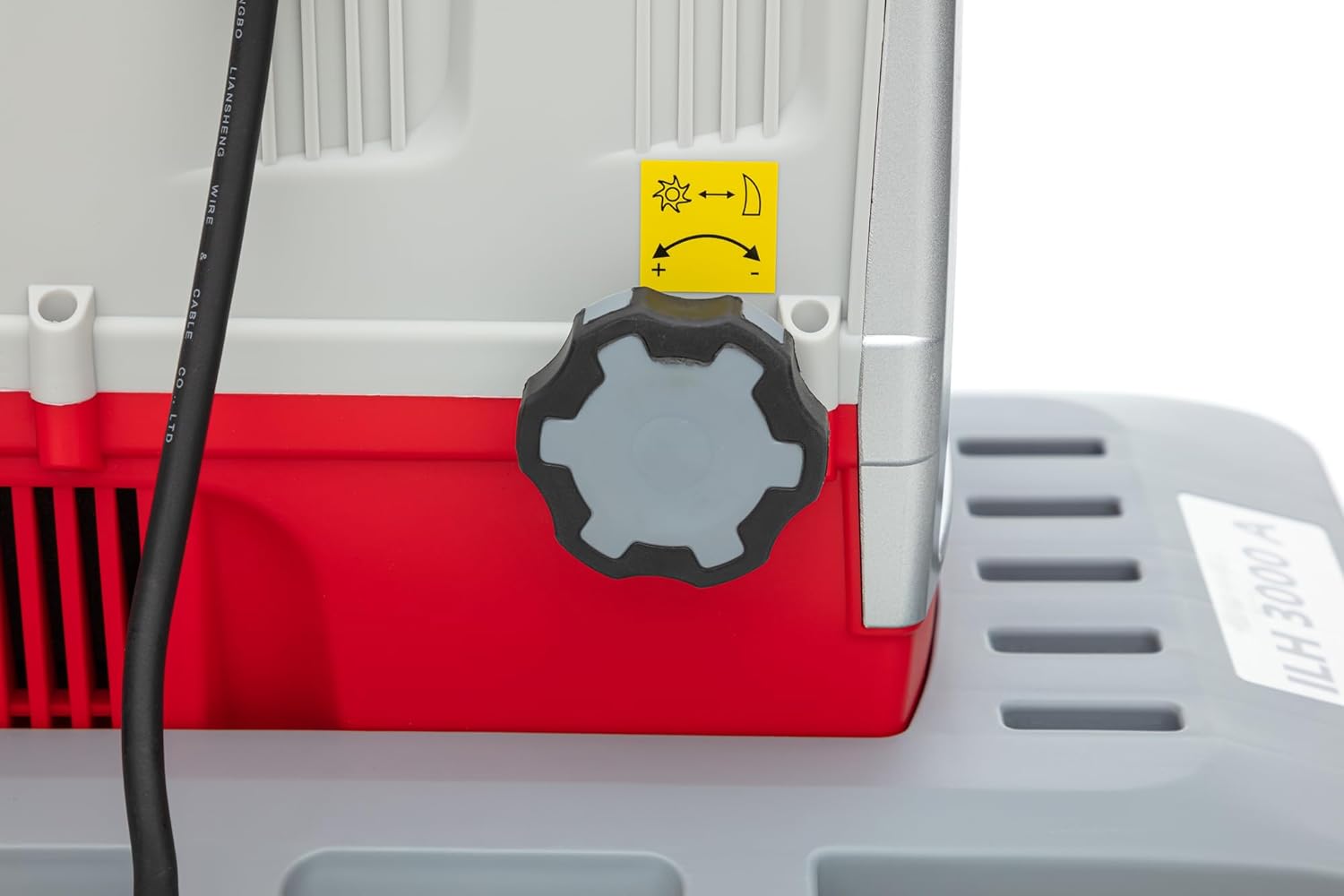 IKRA 81002880 Elektro Gartenhäcksler Walzenhäcksler ILH 3000 A, leise robust wartungsarm, Starke 3.000 Watt, Aststärke bis 44mm, 230 V