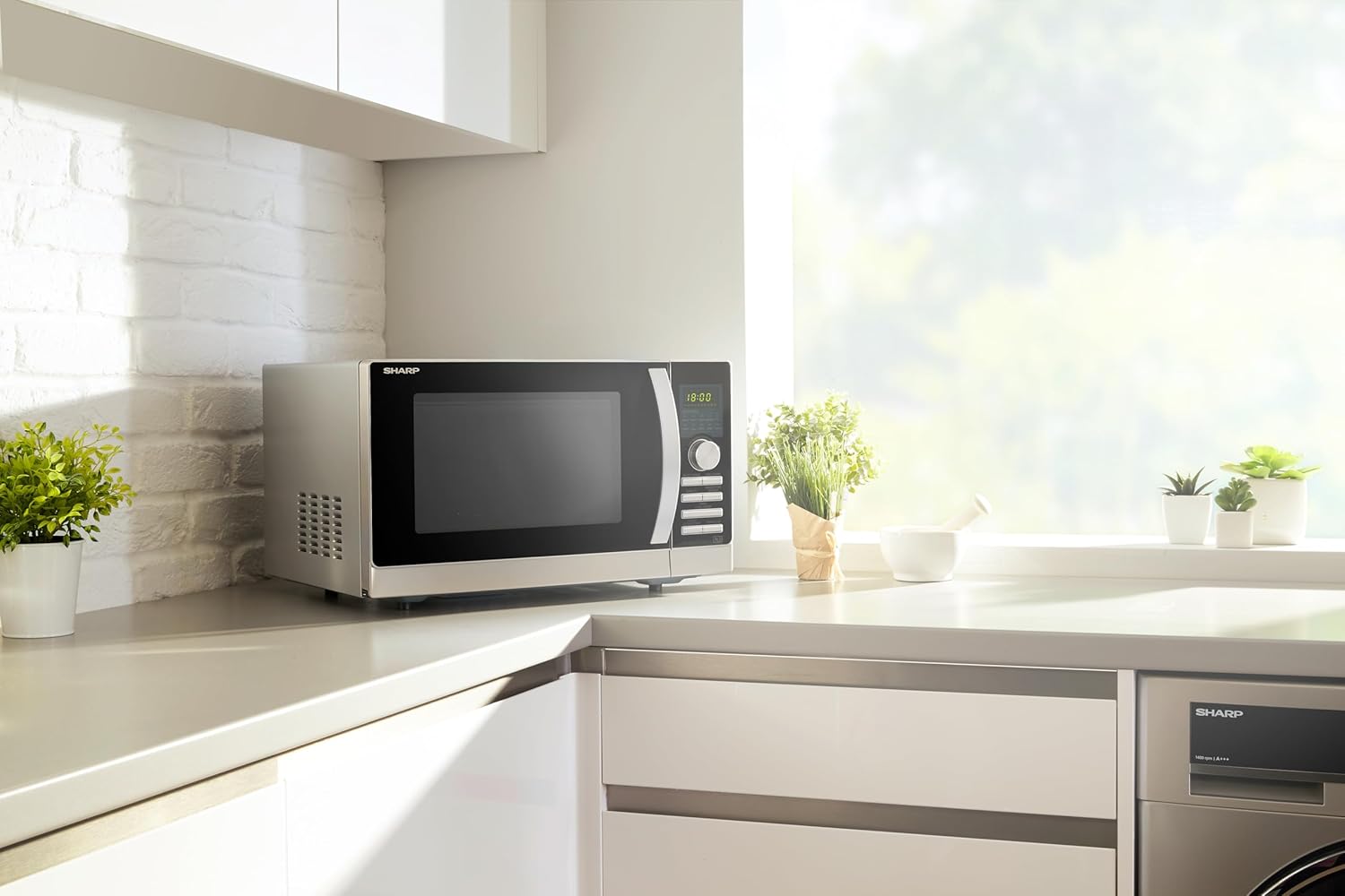 Sharp R843INW 4-in-1 Mikrowelle mit Heiluft, Grill und Konvektion/ 25 L/ 800 W/ 1000 W Infrarotgrill/ 2500 Konvection/ 10 Automatikprogramme/ Pizza-Programm/ Metalldrehteller (30 cm)/ silber