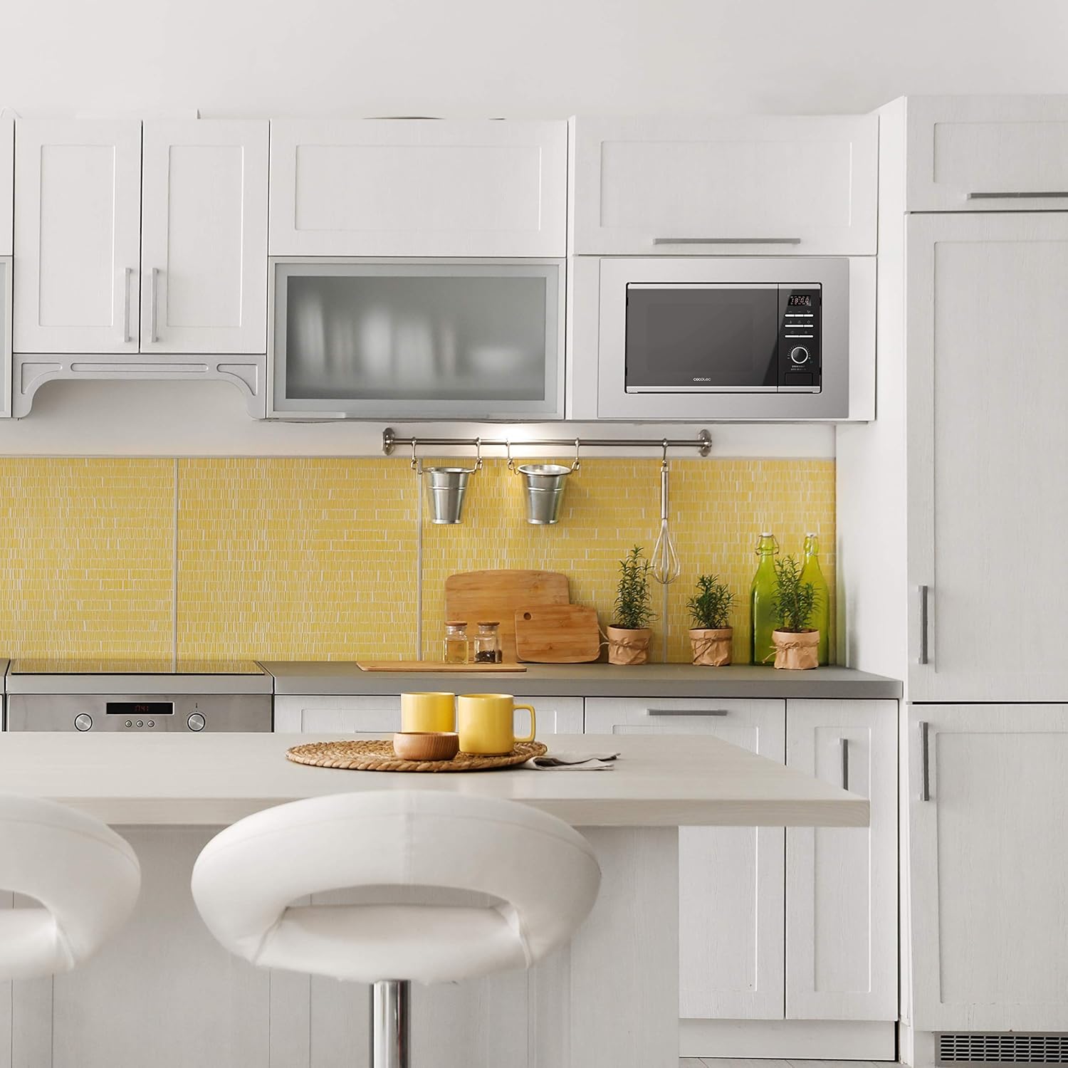 Cecotec Mikrowelle mit ProClean 8110 Grill. 28l Kapazität, Ready2Clean Beschichtung, 1000 W Leistung, 1000 W Grill, 5 Betriebsebenen, 8 Programme, 60 min Timer, LED-Anzeige