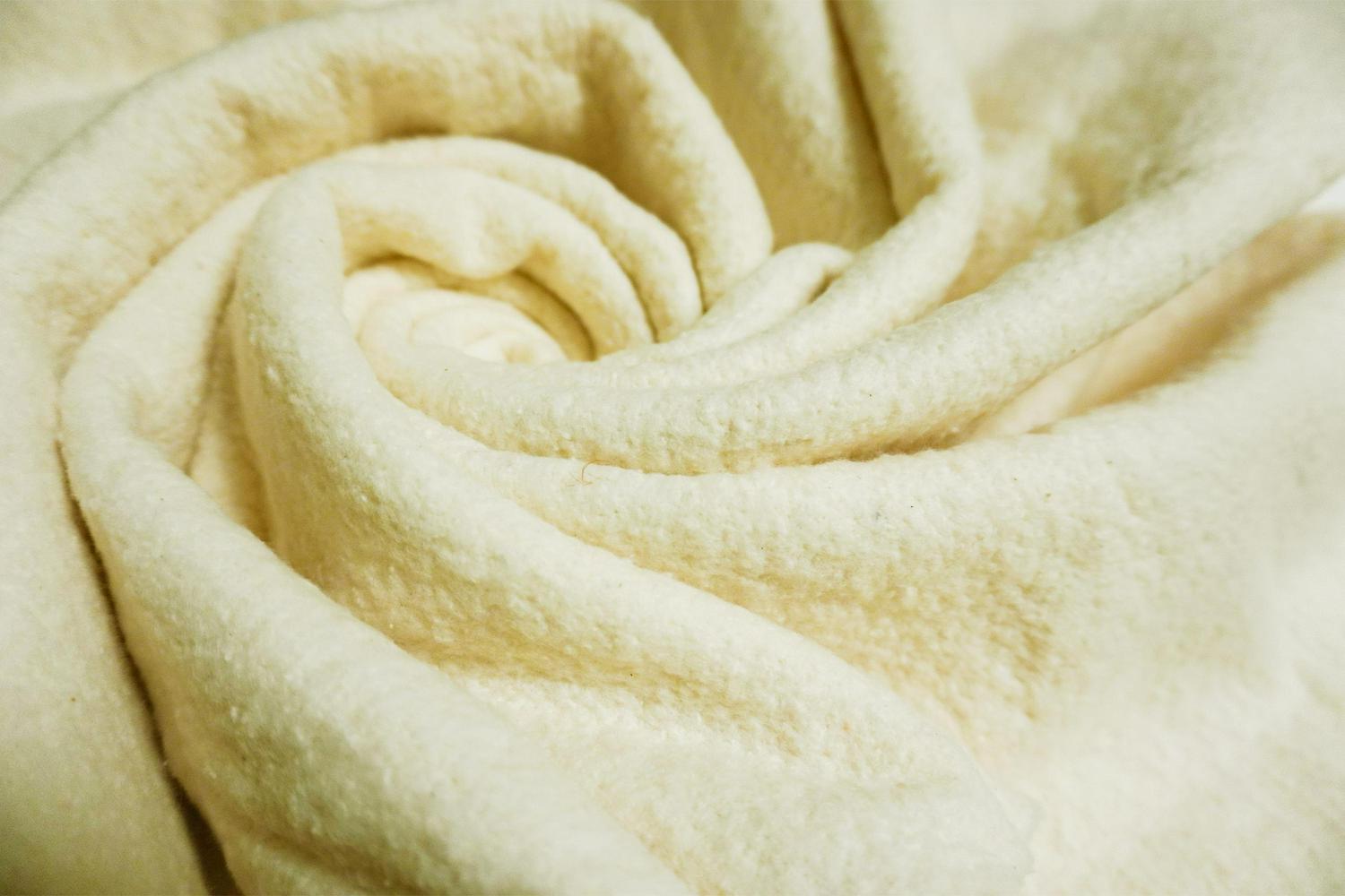 2024 Pellon Natural Cotton Batting, off-White 96 x 9 Yards by the Bolt