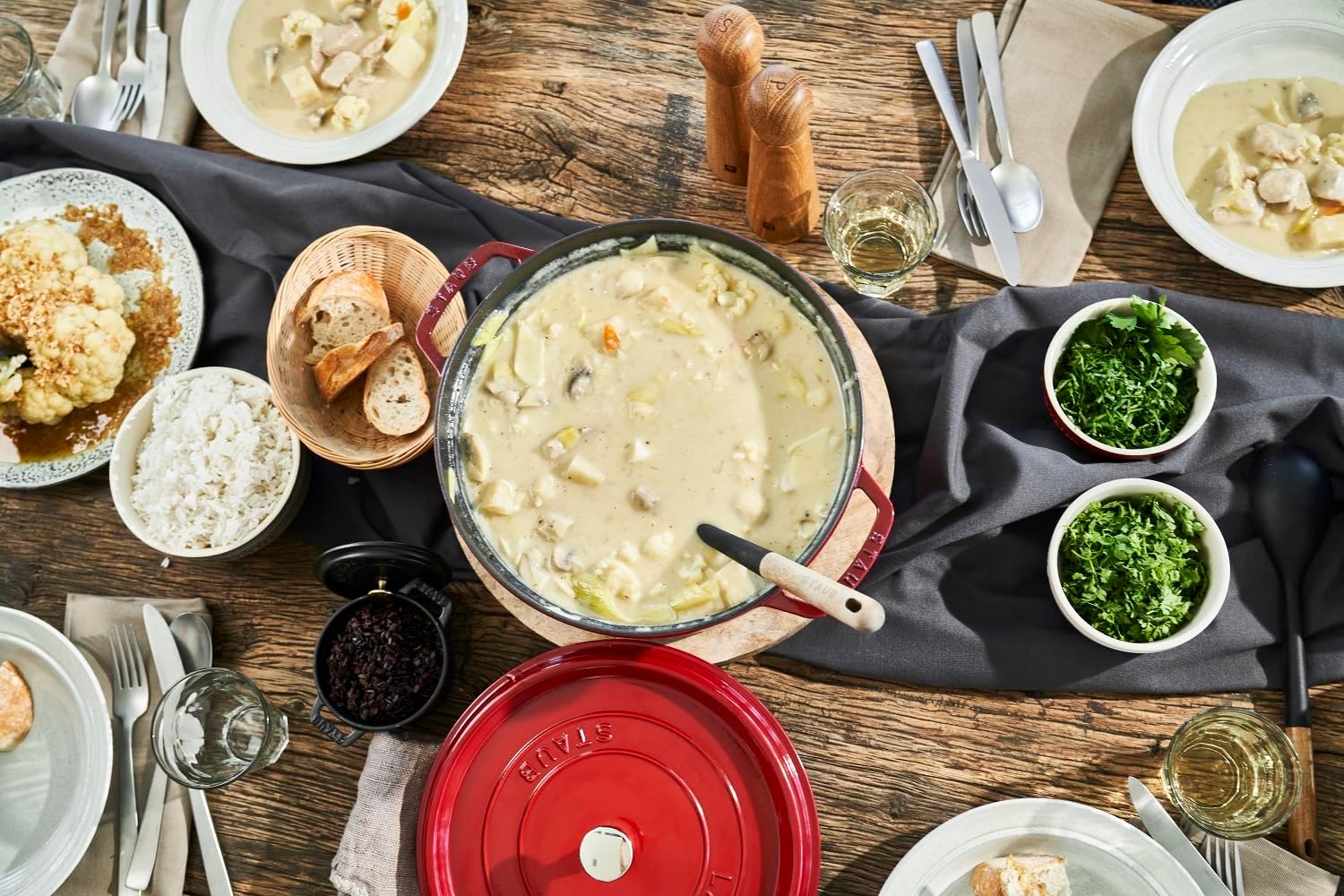 STAUB Garnek żeliwny, okrągły 28 cm, 6,7 L, Czarny