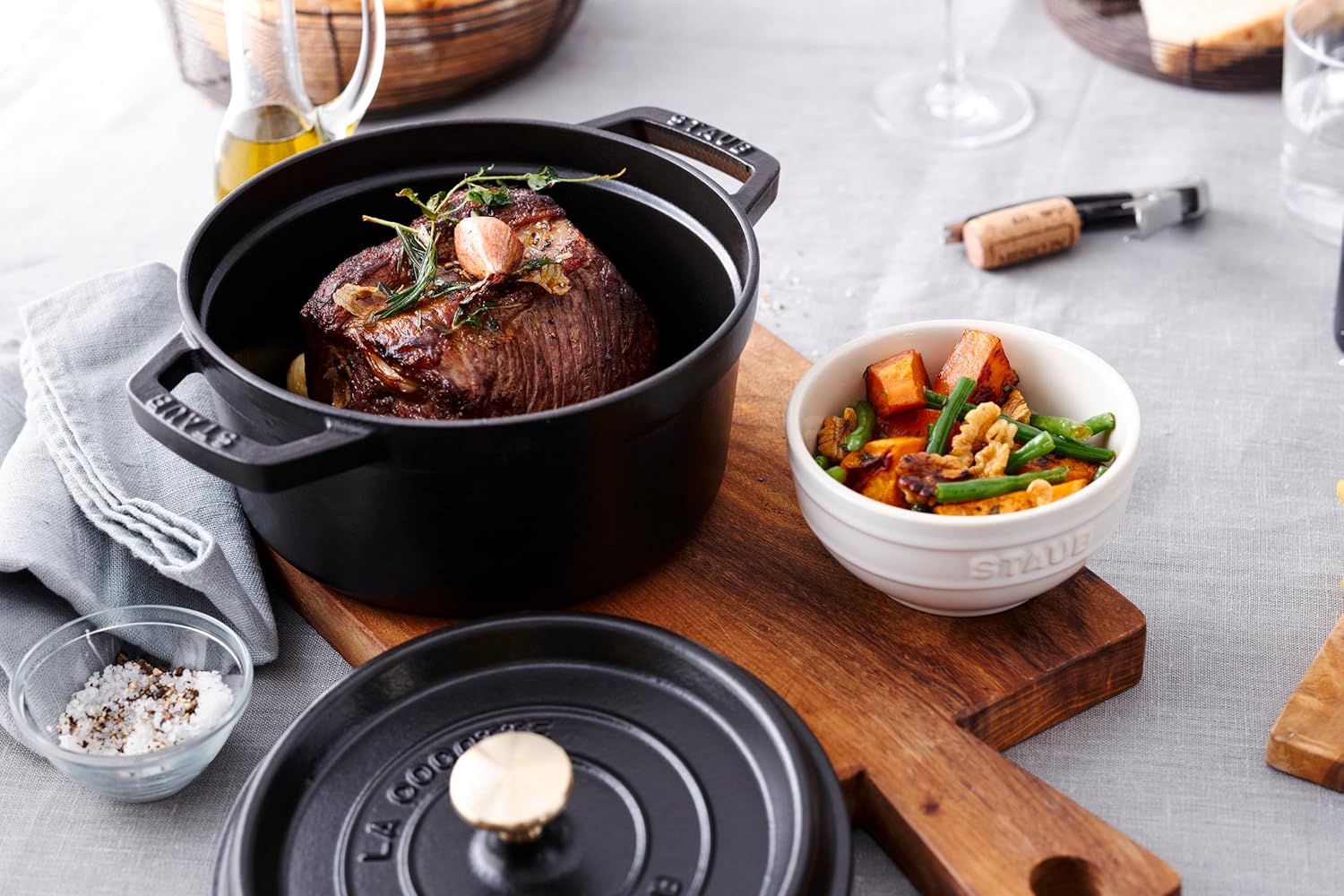 STAUB Garnek żeliwny, okrągły 28 cm, 6,7 L, Czarny