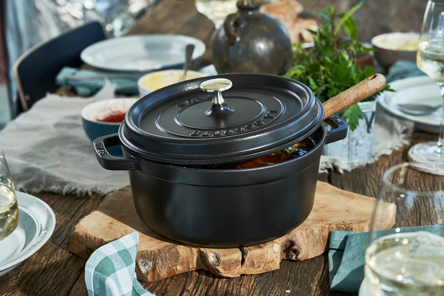 STAUB Garnek żeliwny, okrągły 28 cm, 6,7 L, Czarny