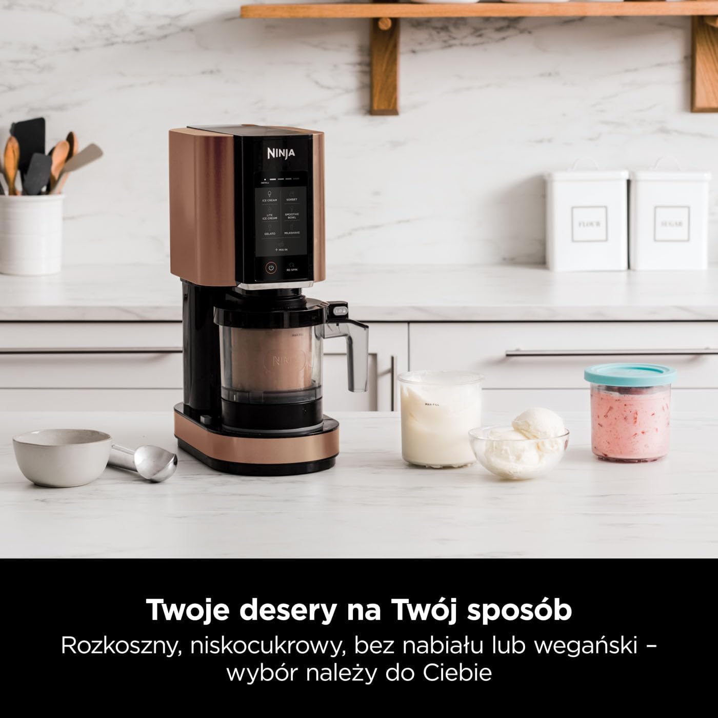 Ninja CREAMi Deluxe Maszyna do lodów i deserów z 2 tacami, 10 funkcji, robi lody, gelato, sorbety, mrożony jogurt, koktajle mleczne i nie tylko, opcja smakowa 2 w 1, srebrna, NC501EU