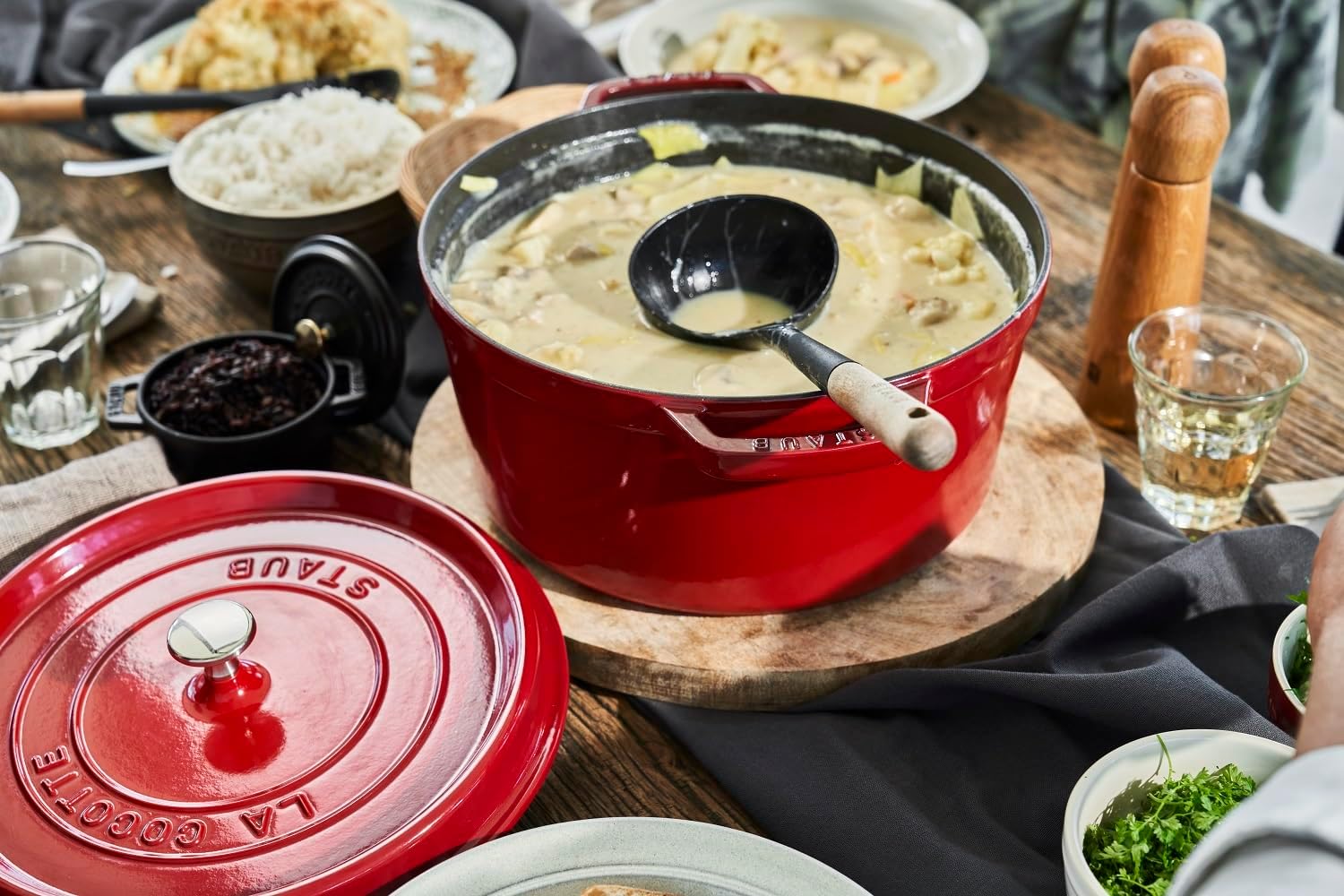 STAUB Garnek żeliwny, okrągły 28 cm, 6,7 L, Czarny