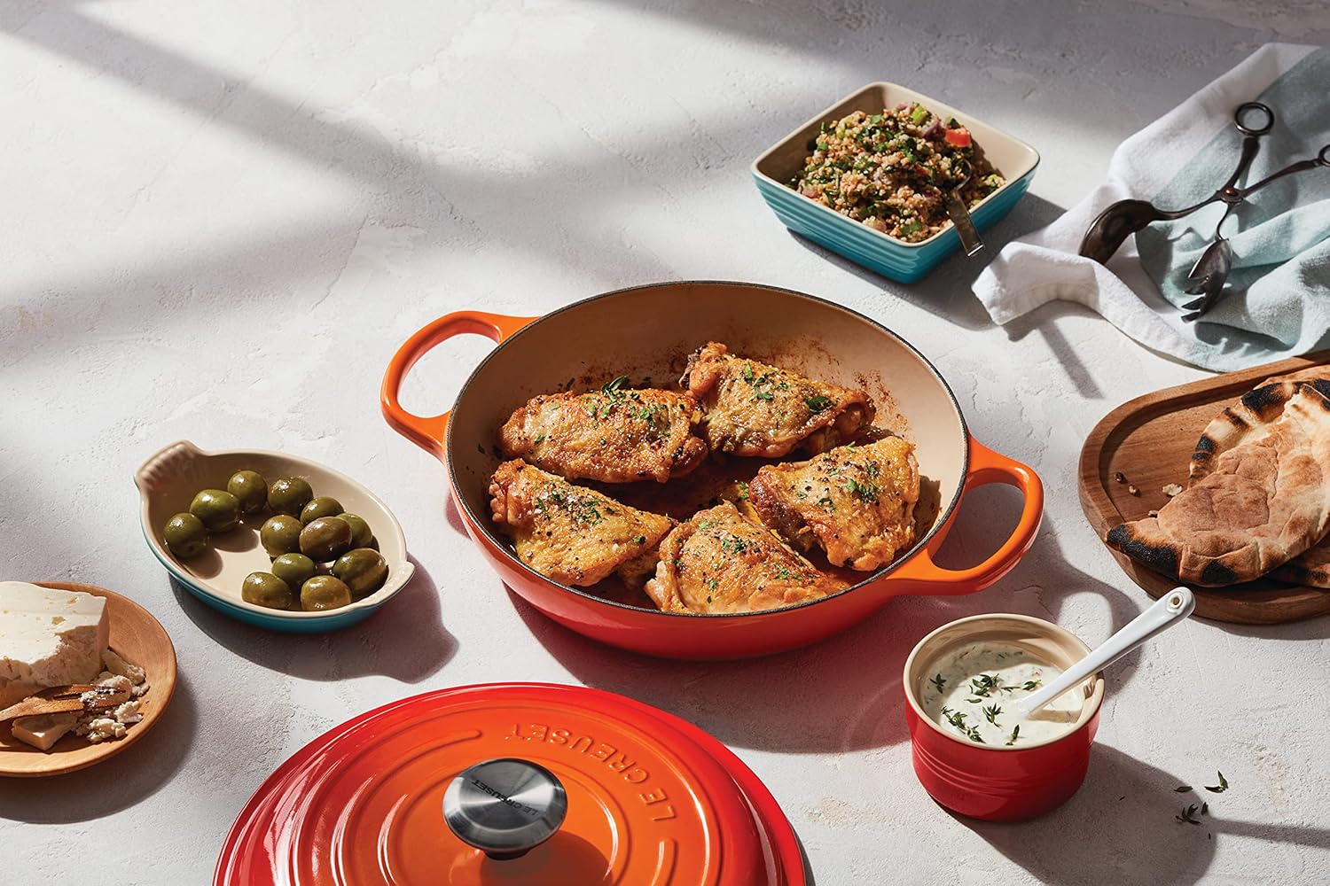 Le Creuset Signature żeliwny garnek Gourmet, okrągły, Ø 30 cm, 3,5 l, do wszystkich rodzajów kuchenek włącznie z indukcyjnymi, 5,55 kg, czerwony piec