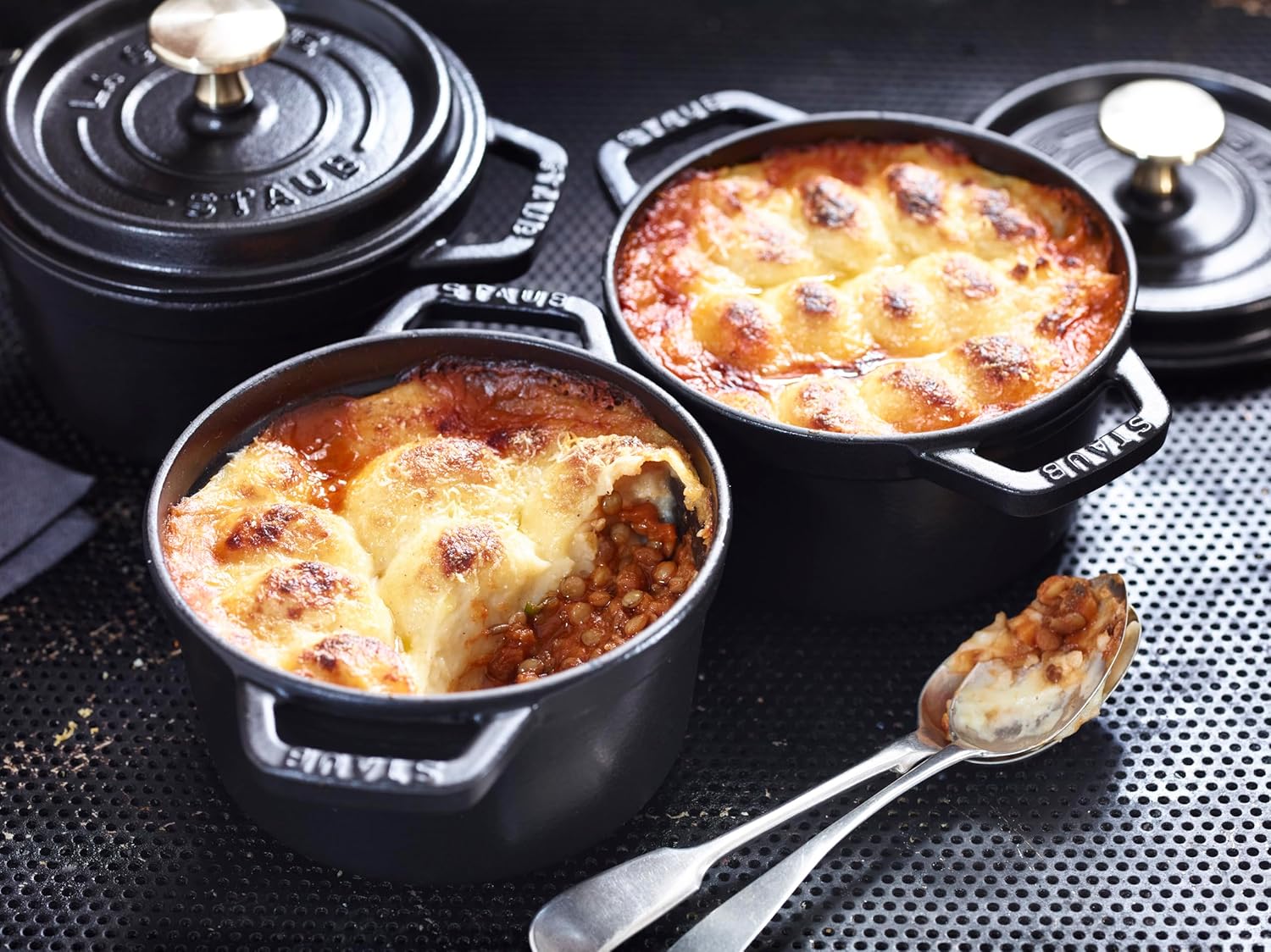 STAUB Garnek żeliwny, okrągły 28 cm, 6,7 L, Czarny