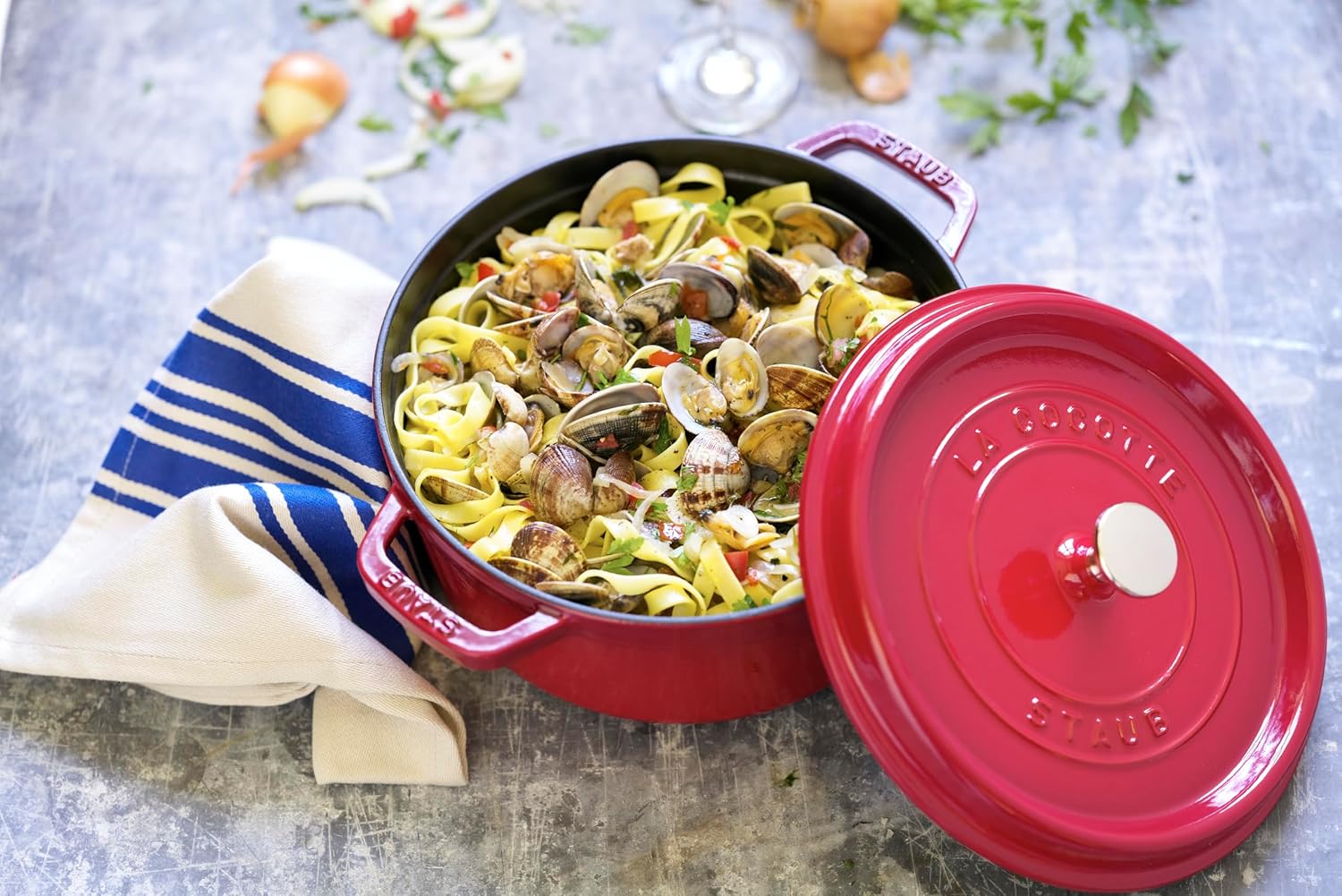 STAUB Garnek żeliwny, okrągły 28 cm, 6,7 L, Czarny