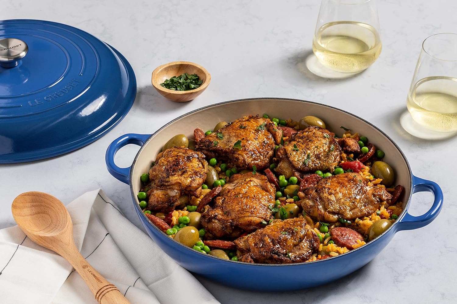 Le Creuset Signature żeliwny garnek Gourmet, okrągły, Ø 30 cm, 3,5 l, do wszystkich rodzajów kuchenek włącznie z indukcyjnymi, 5,55 kg, czerwony piec