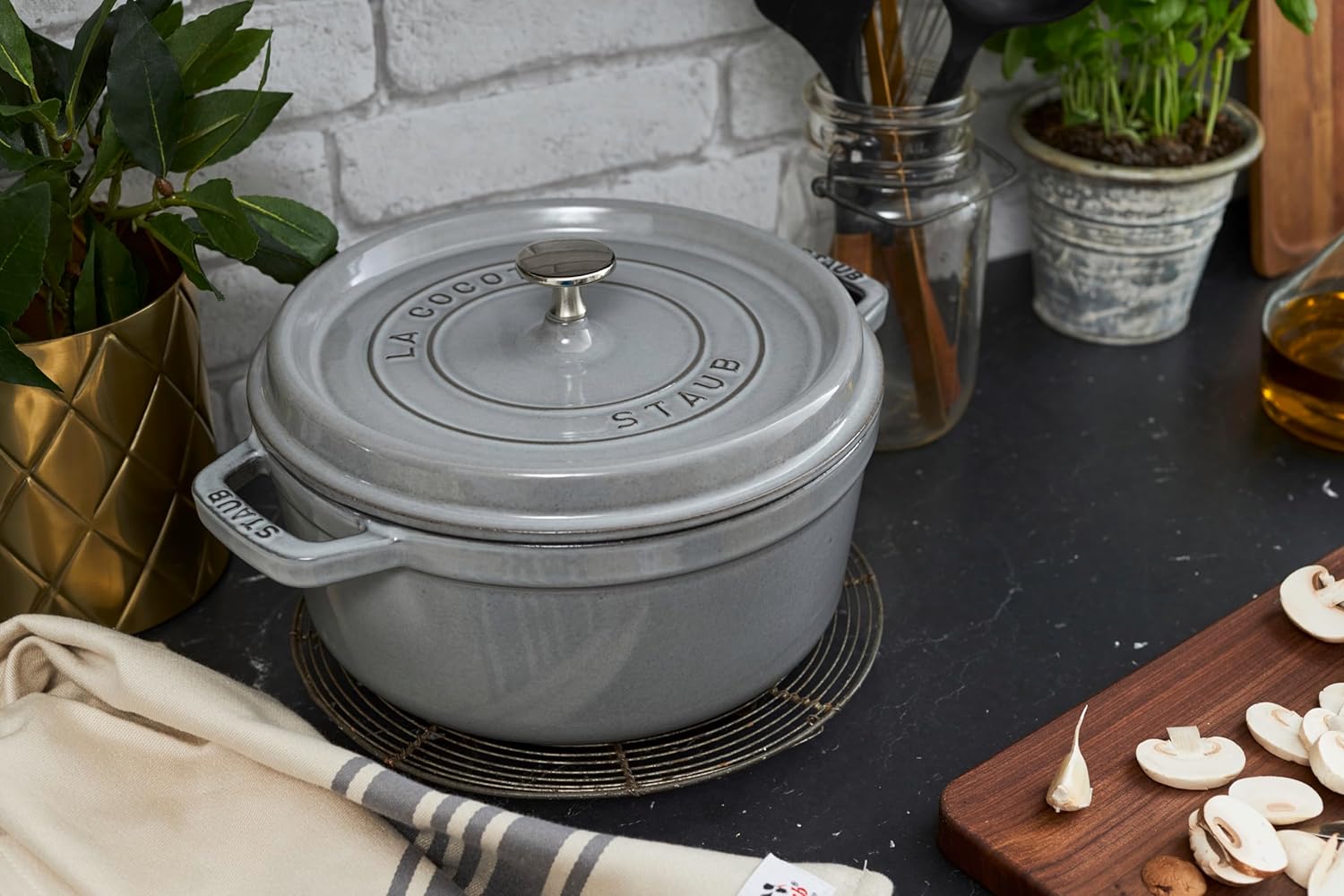 STAUB Garnek żeliwny, okrągły 28 cm, 6,7 L, Czarny